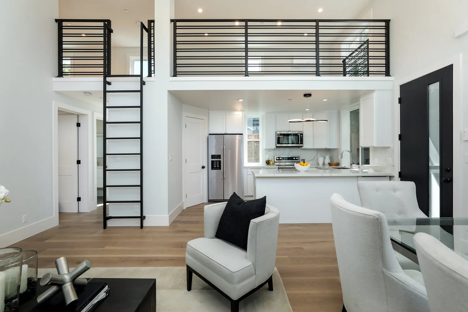 1909 Menalto Blu Skye Media-2174-EditMLS.jpg