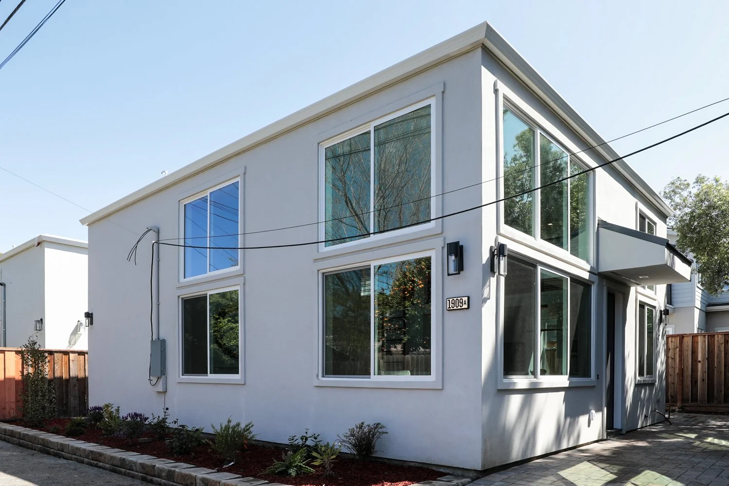 1909 Menalto Blu Skye Media-2212MLS.jpg