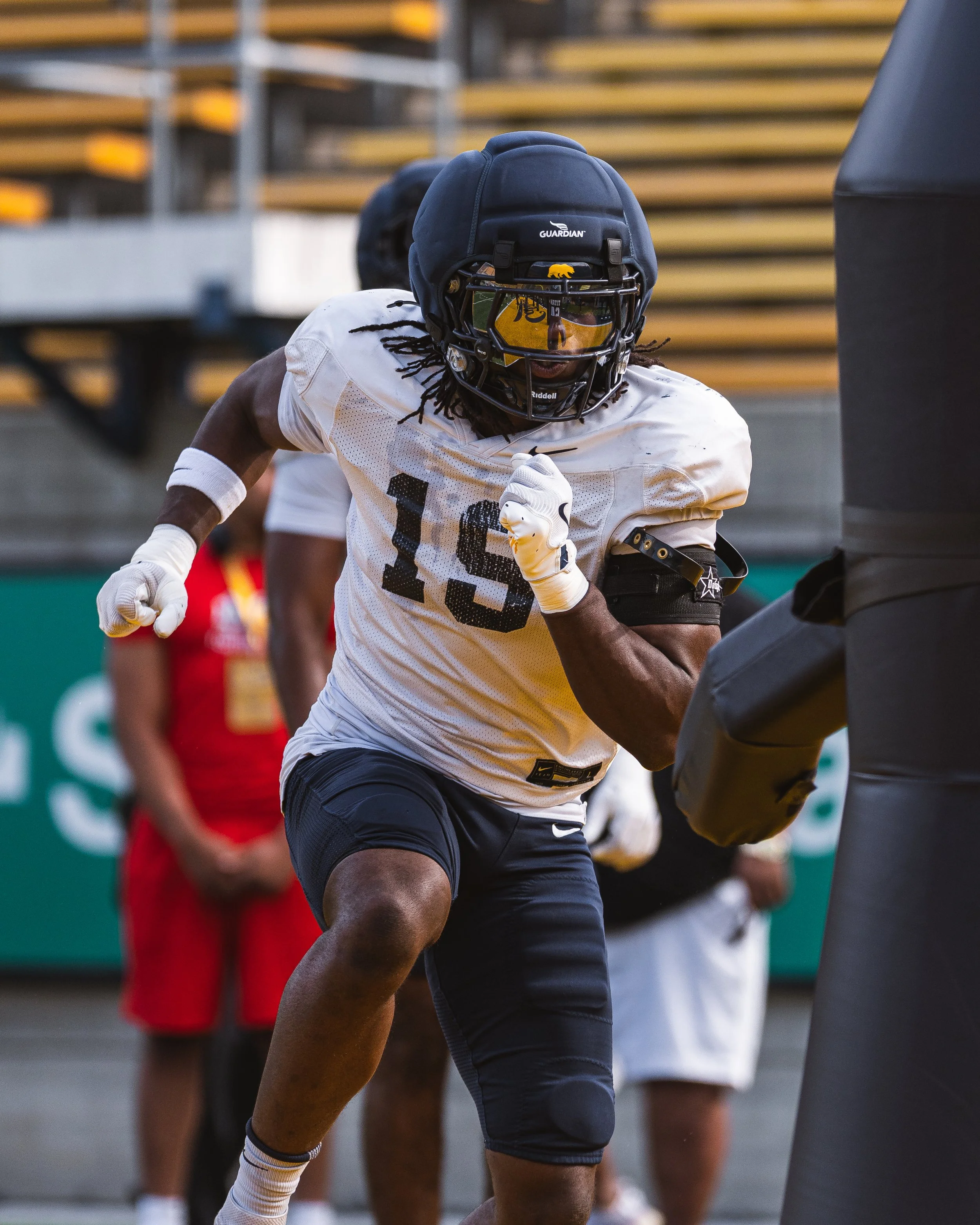 4-15springpractice_TL-11.jpg