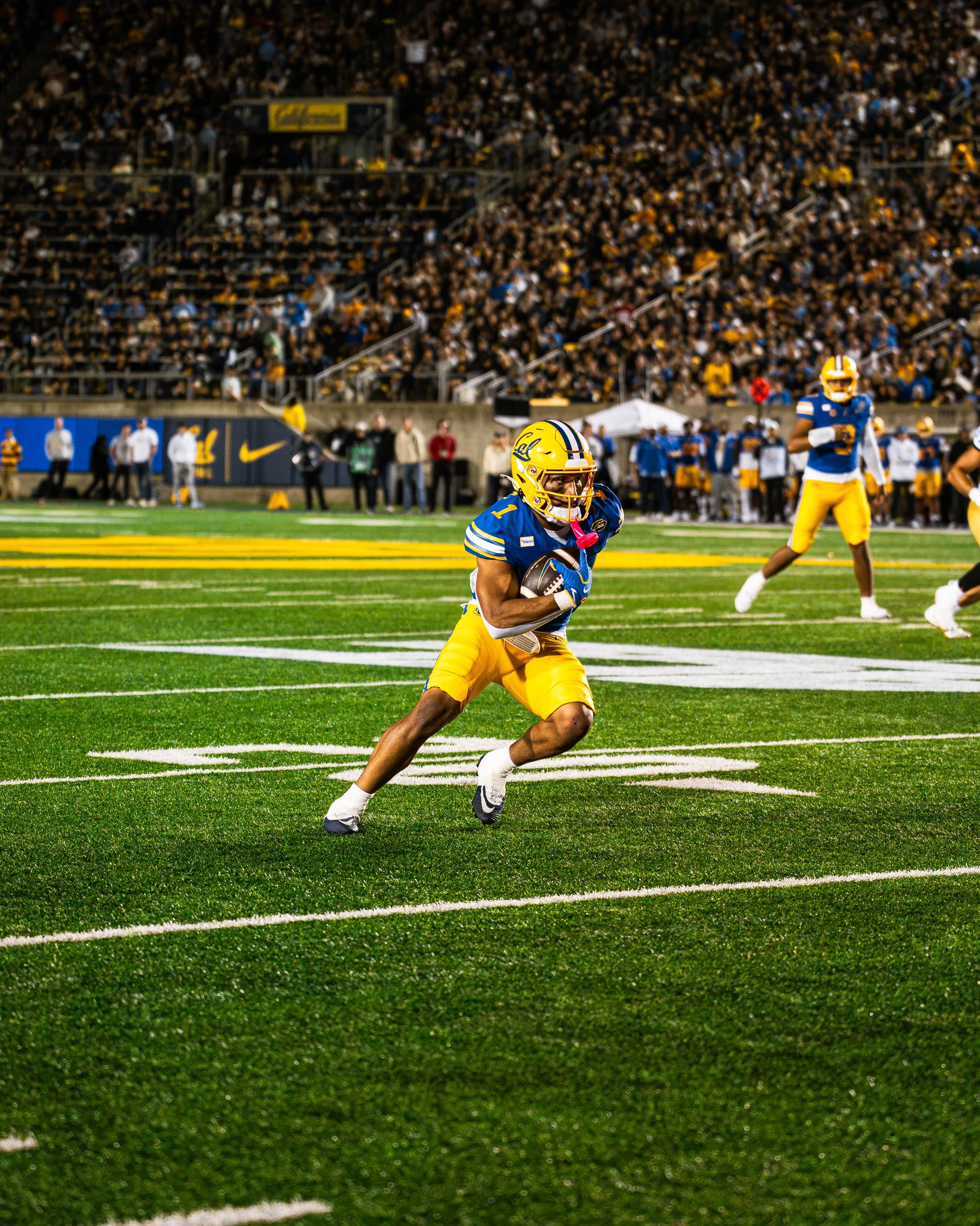 Carter Vargas_UCLA_TL_09.05.263043.jpg