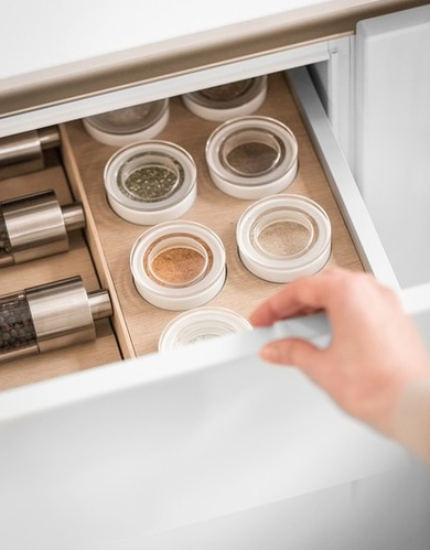 I mean, really, &nbsp;Who would wants a perfectly organized, easily accessible spice drawer like this one?
