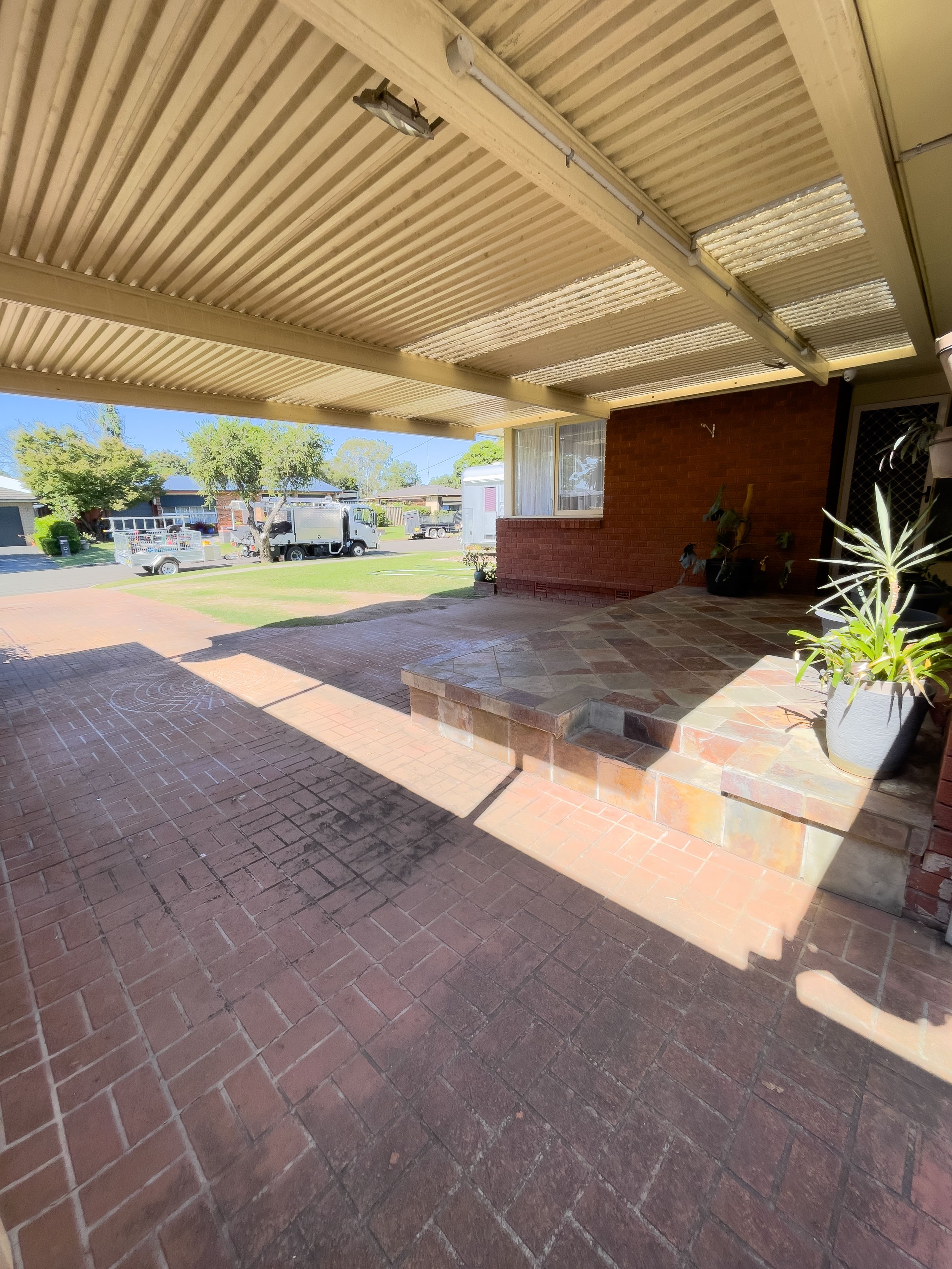 Before Jakyl Services Driveway Clean