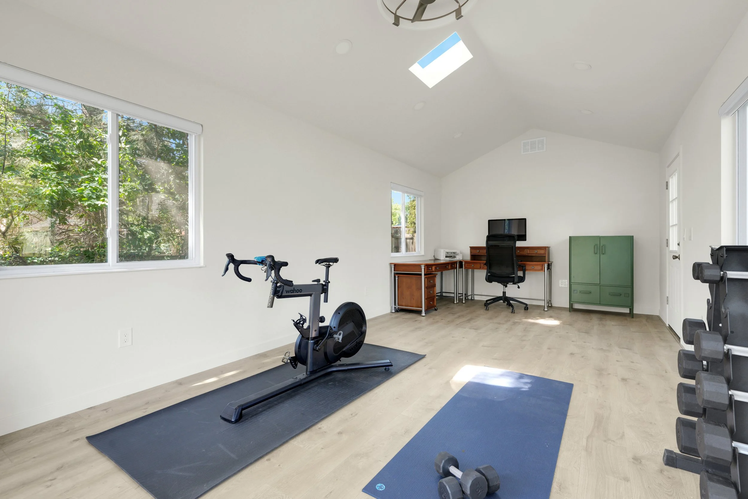 3555 Estes St(MLS)-13.jpg