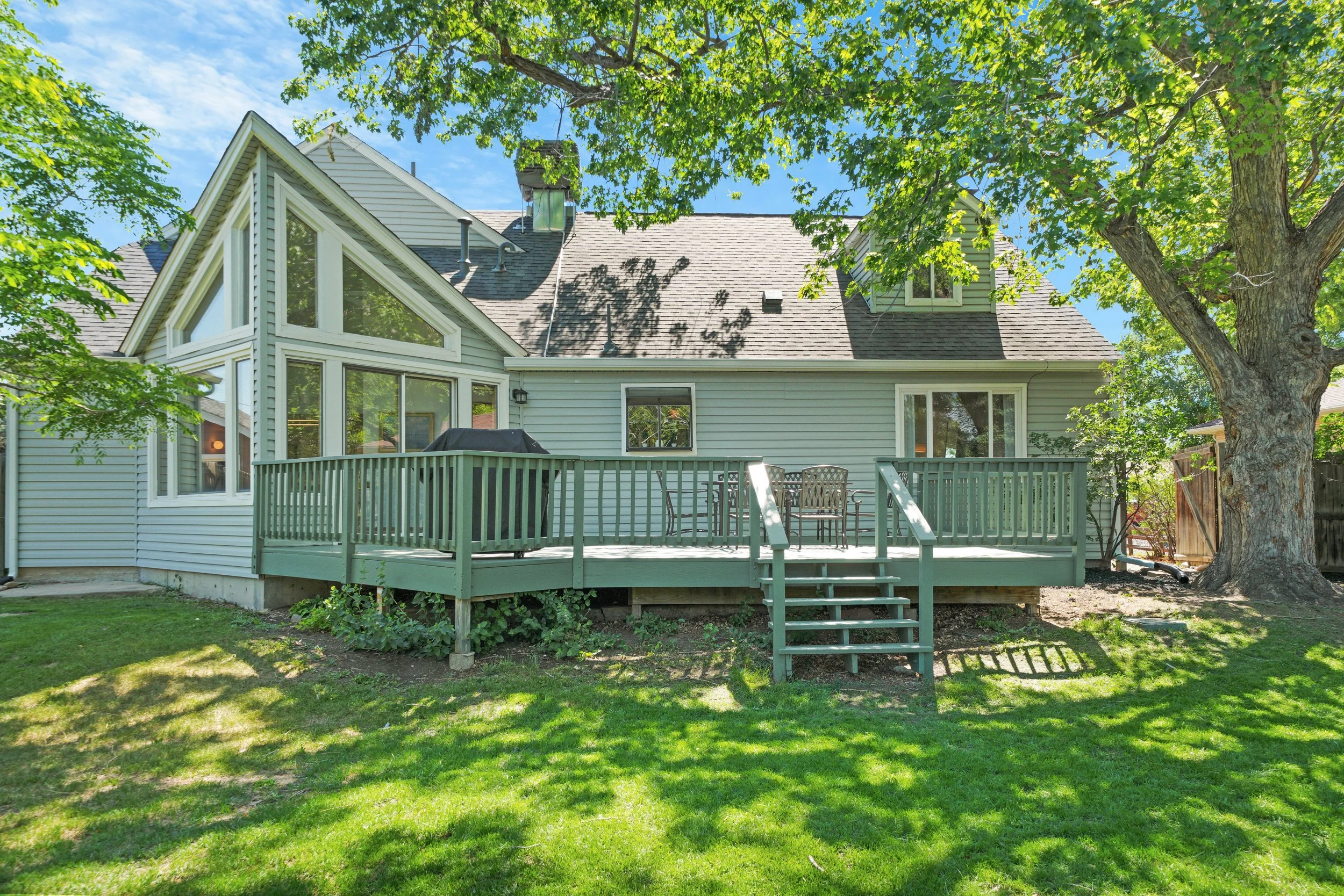 3555 Estes St(MLS)-4.jpg