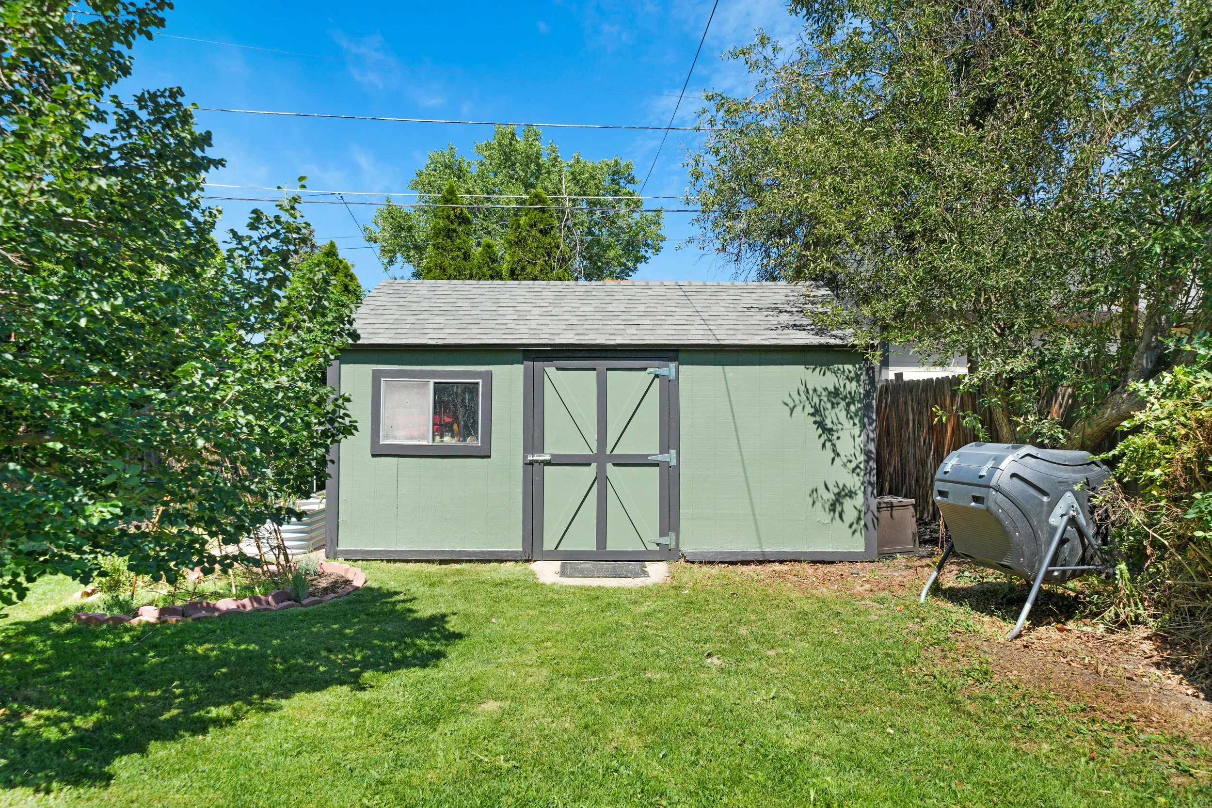 3555 Estes St(MLS)-9.jpg