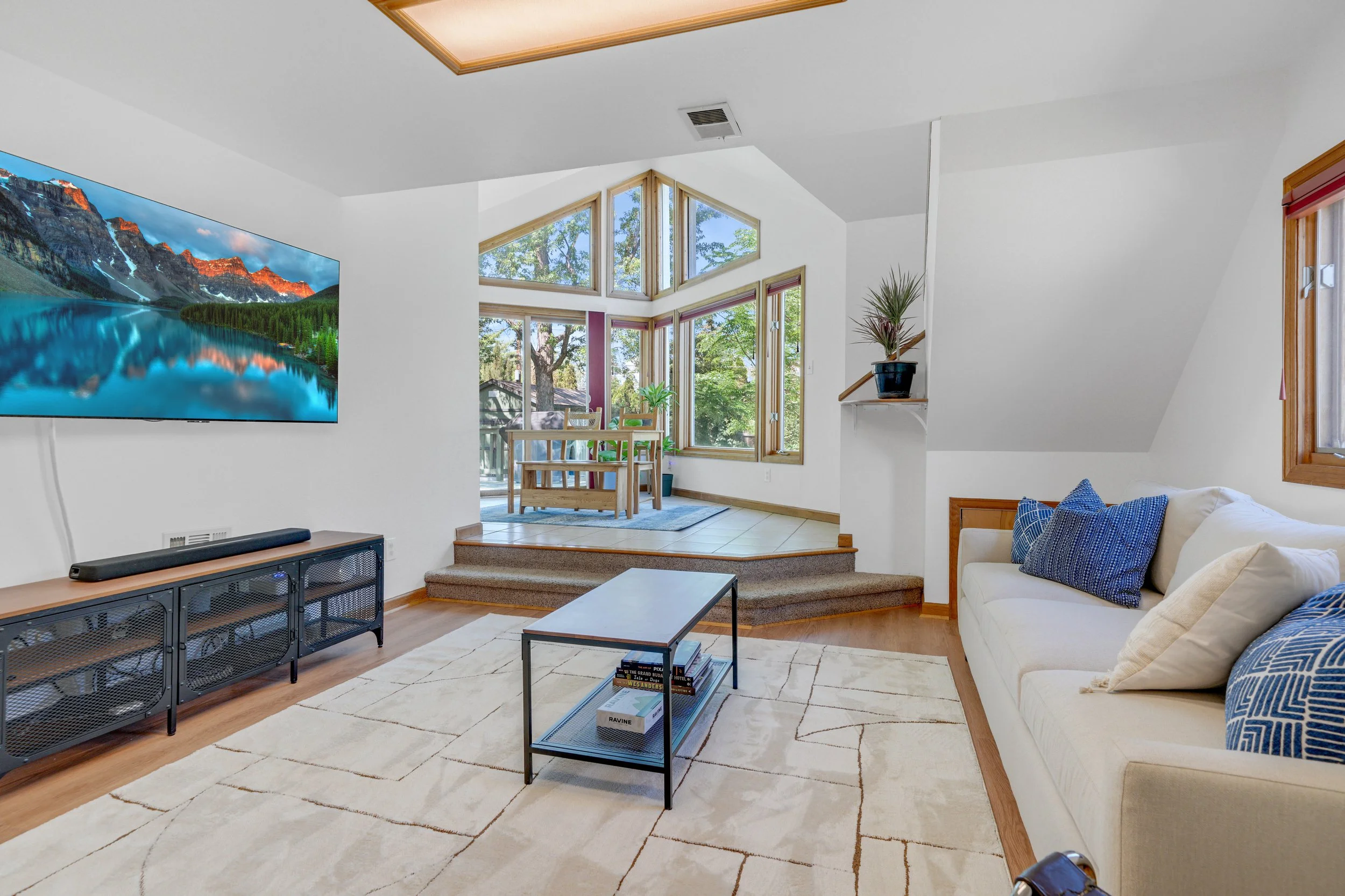 3555 Estes St(MLS)-21.jpg