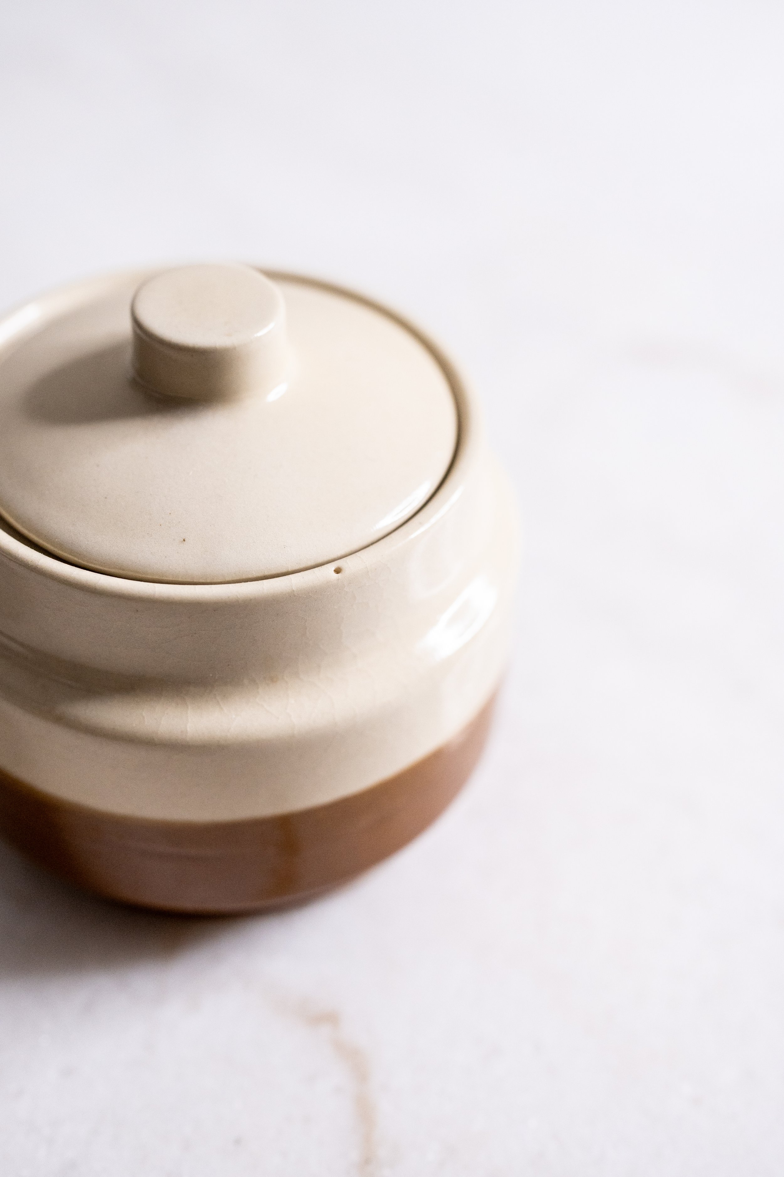 Vintage Japanese Stoneware Creamer & Lidded Sugar Bowl Set - Retro Two-Tone Brown & Cream