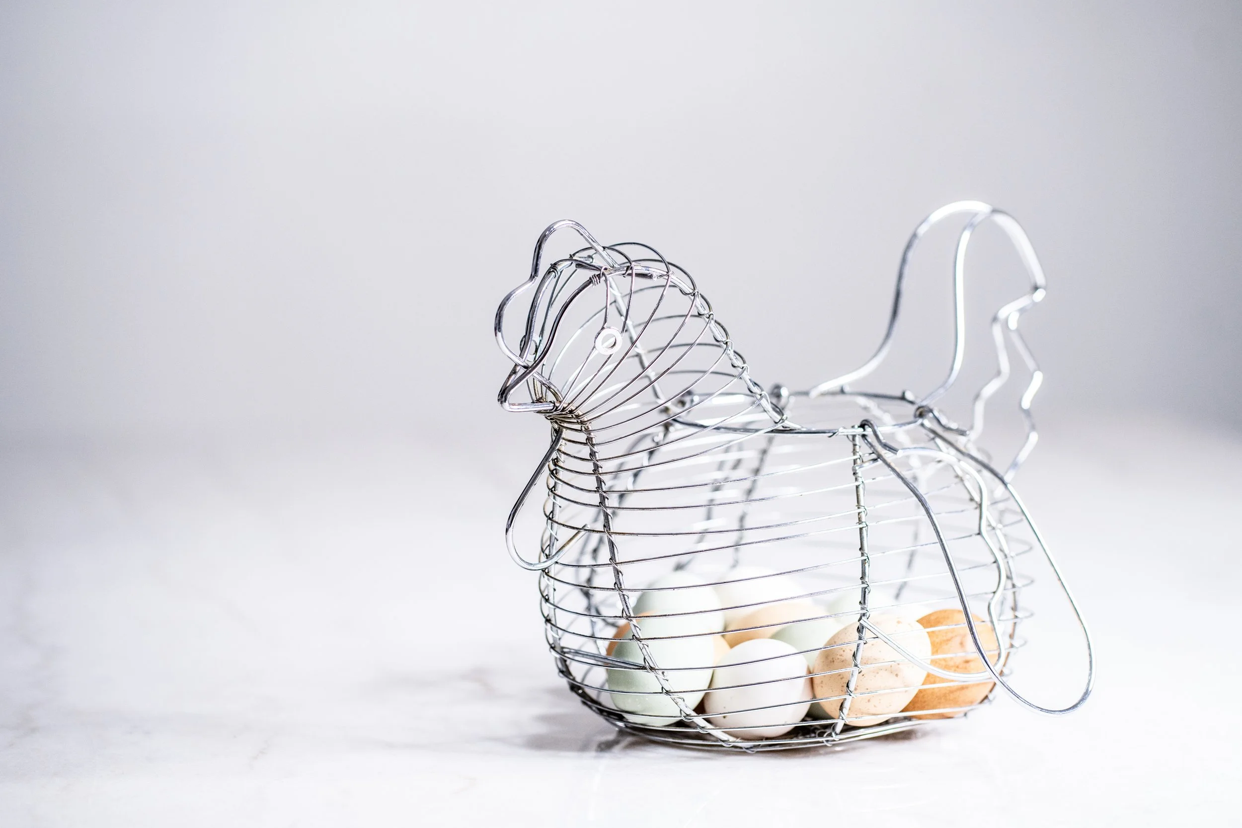 Vintage Chrome Wire Chicken-Shaped Egg Storage Basket