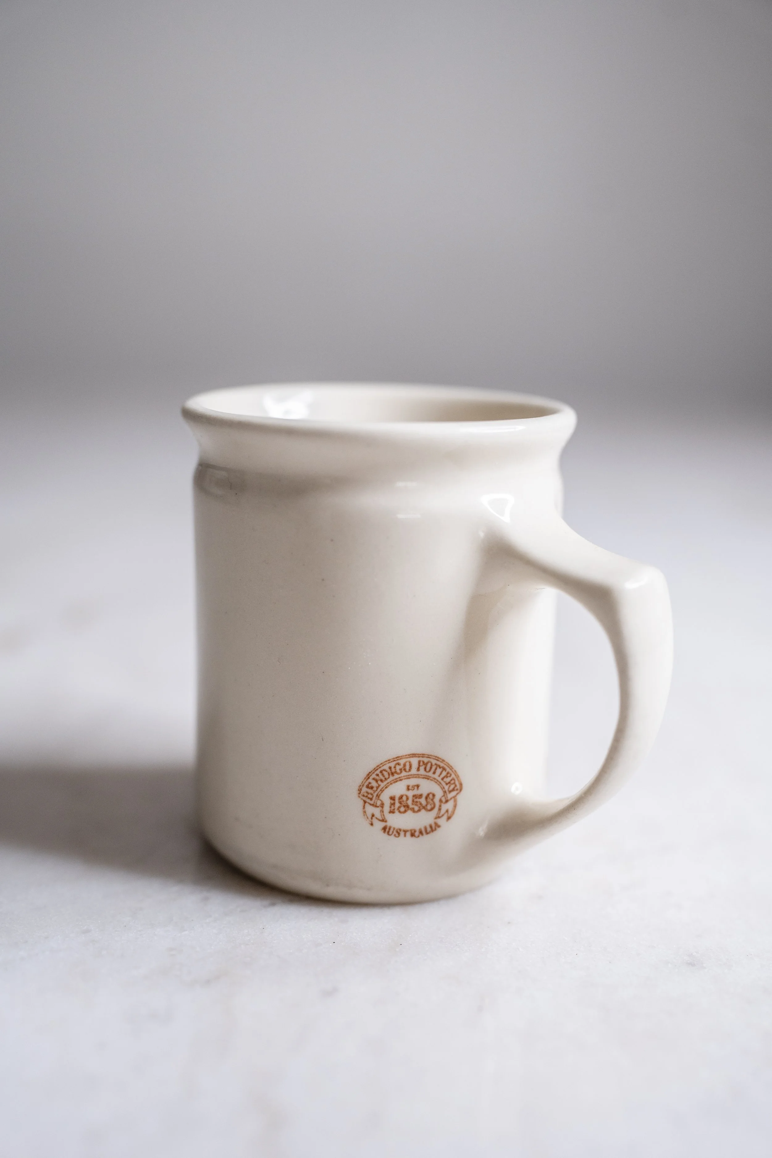 Classic White Bendigo Pottery Heritage Mug