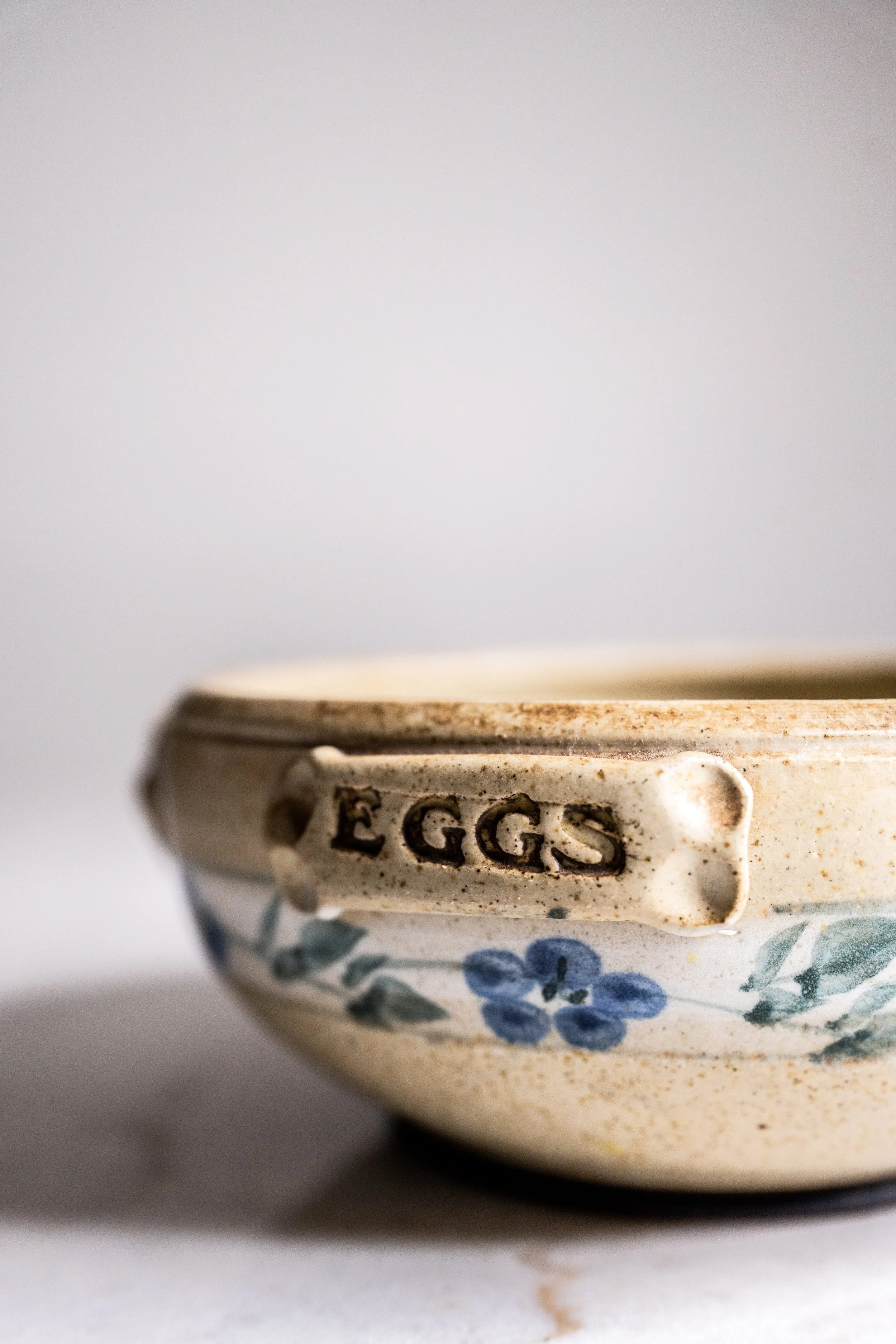 Beech Mountain Australia Stoneware Blue Floral Egg Storage Bowl