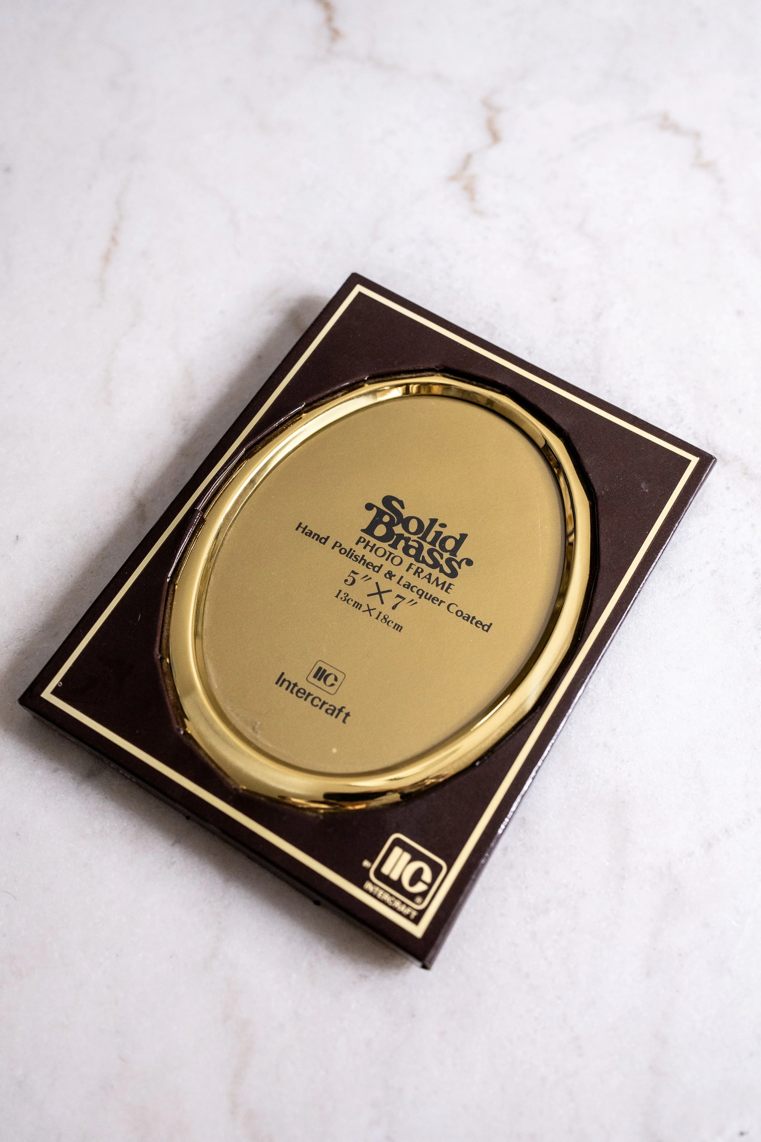 Vintage Intercraft Solid Brass Oval Picture Photo Frame - 5" x 7" (13cm x 18cm)