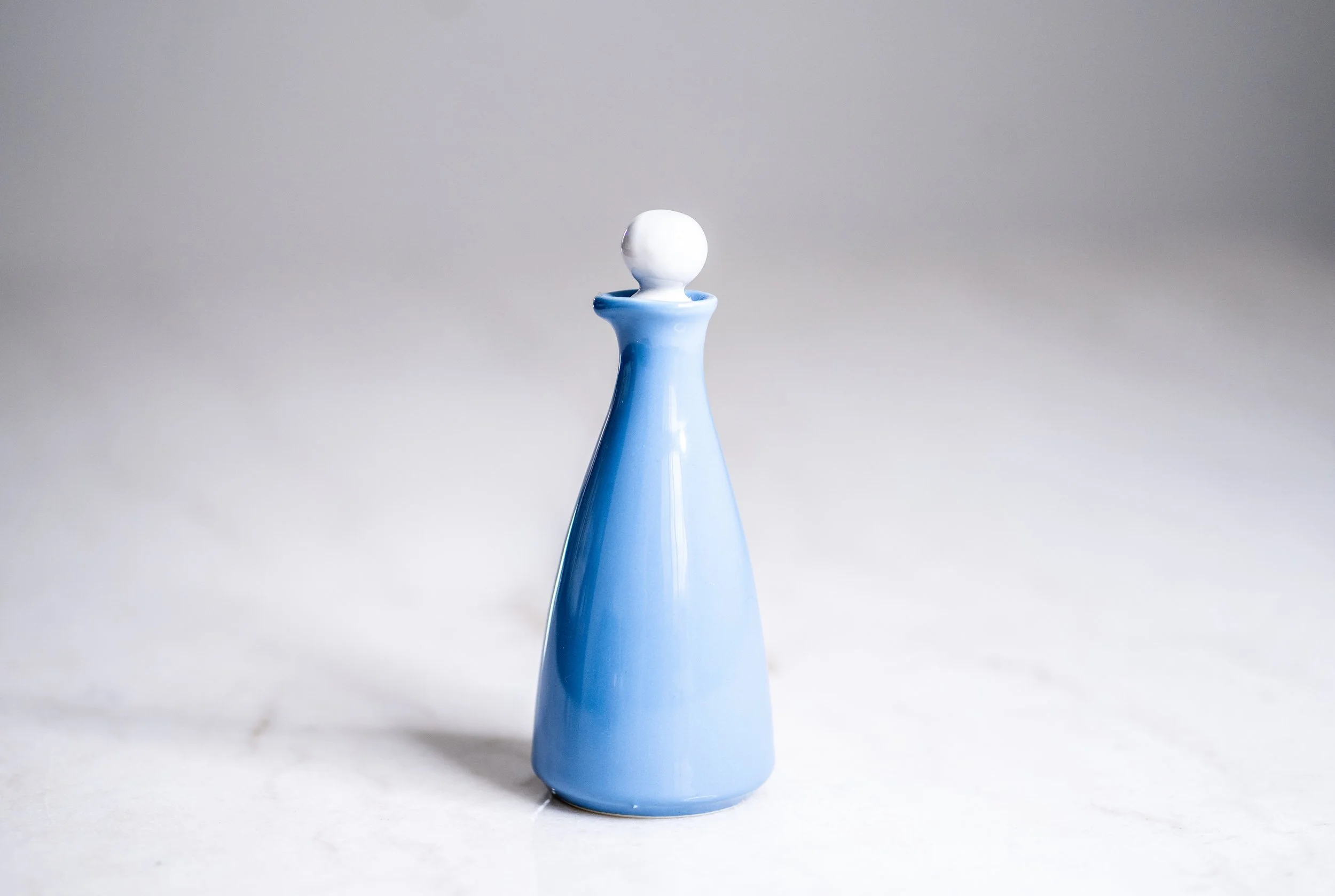 Country Cottage Cornflower Blue Stoneware Bottle & Ball Lid