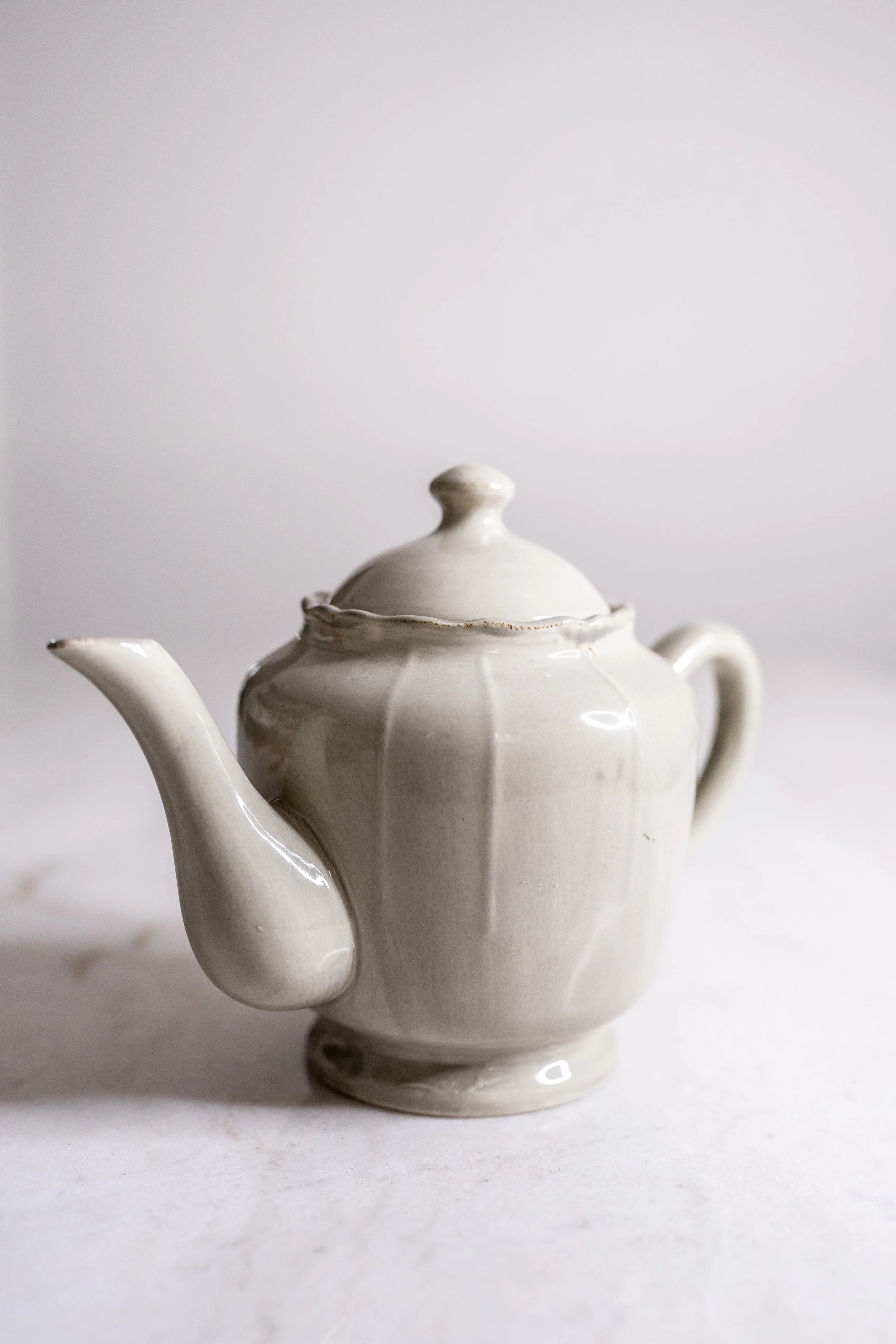 Vintage White Ribbed Ceramic Coffee & Tea Pot with Lid
