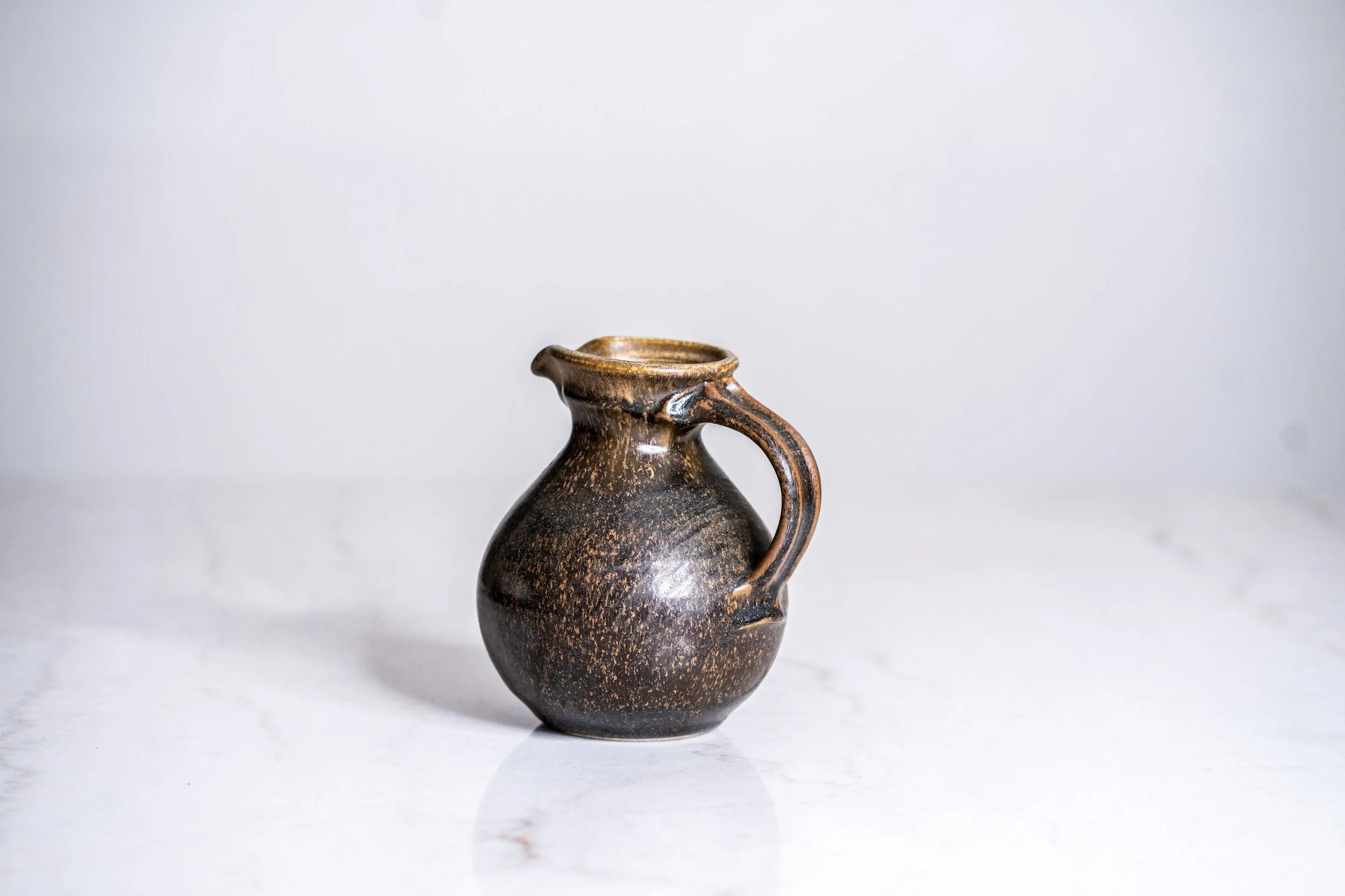 Rustic Earthy Brown Stoneware Beverage Jug – Unsigned Epsom Ware