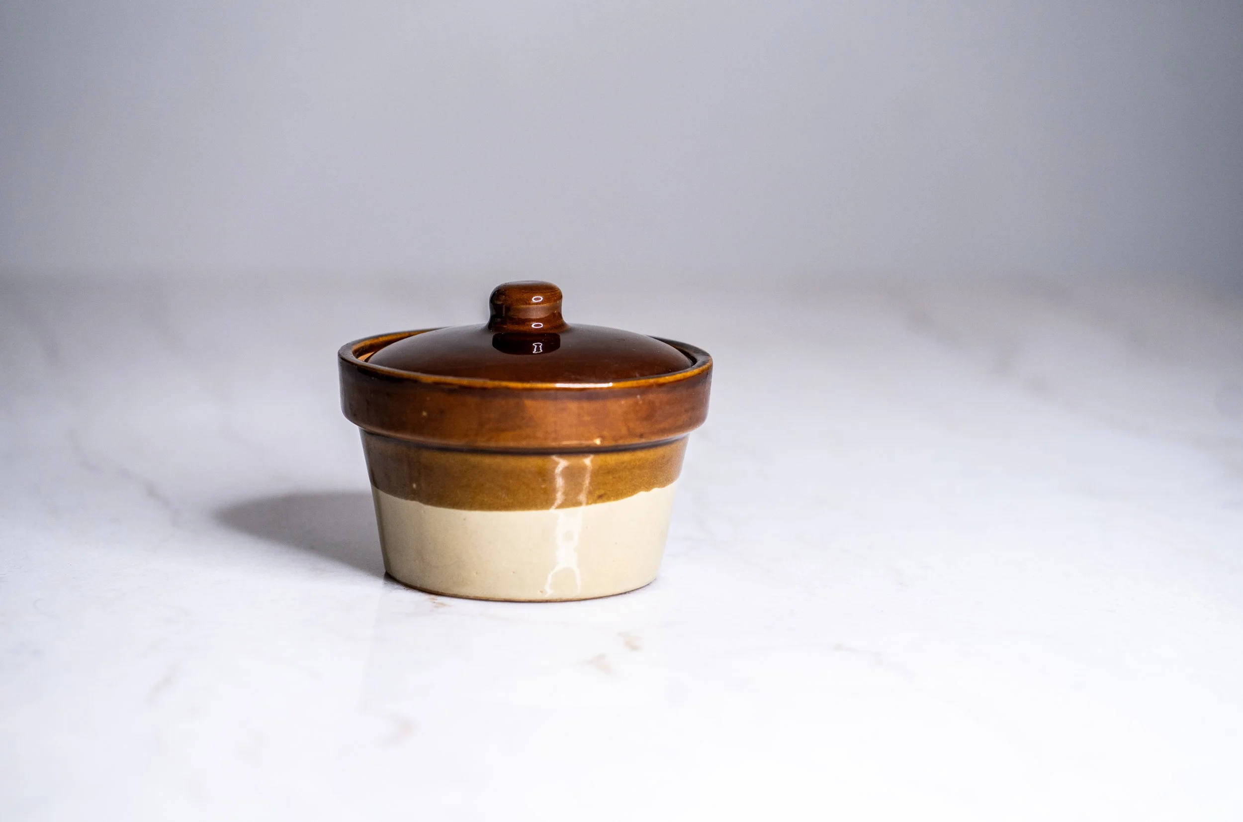 Vintage Two-Tone Stoneware Lidded Sugar Bowl / Kitchen Storage Crock – Unmarked Bendigo Heritage Style