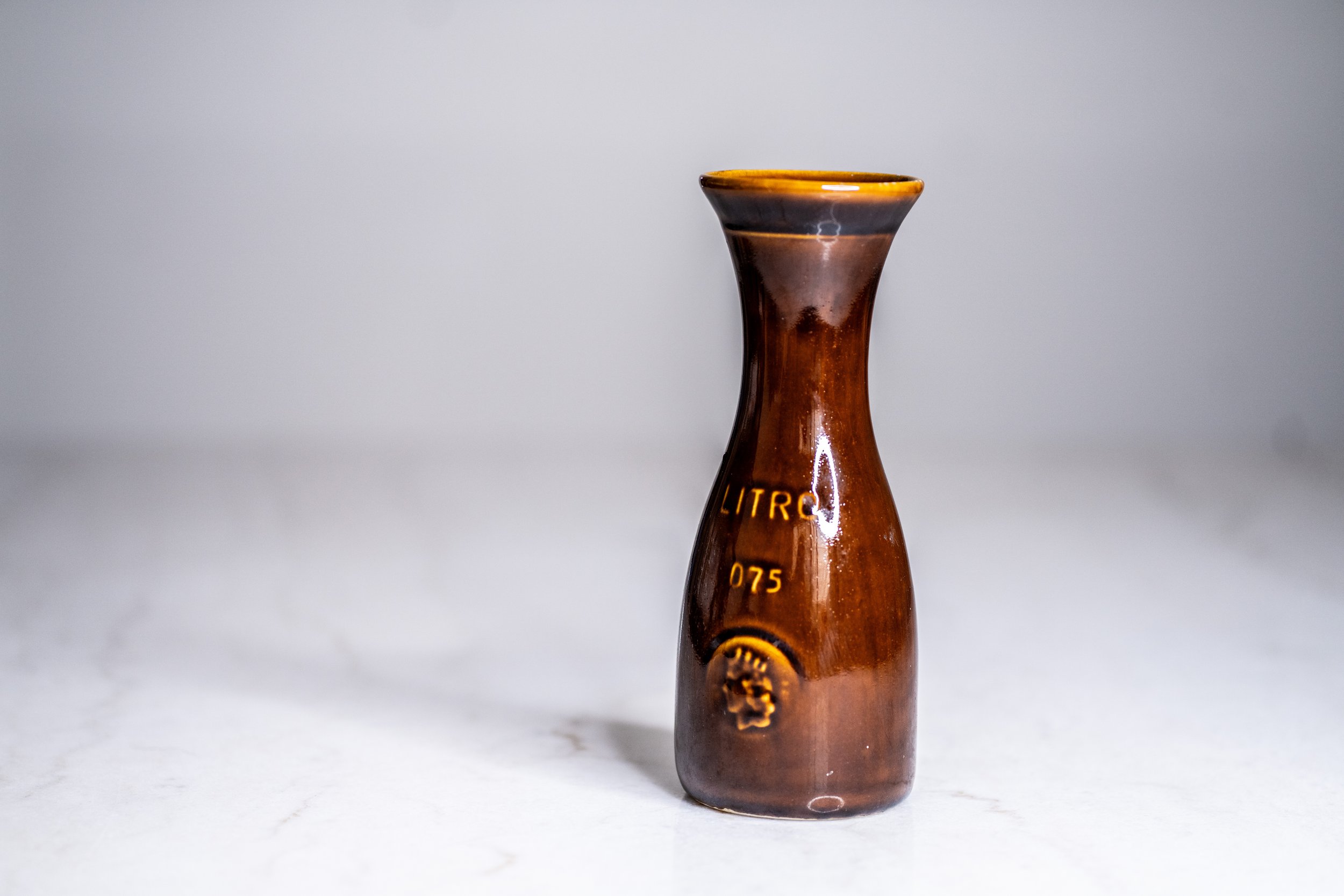 Vintage Brown Glaze Ceramic 0.75L Wine Decanter Carafe - Taiwan