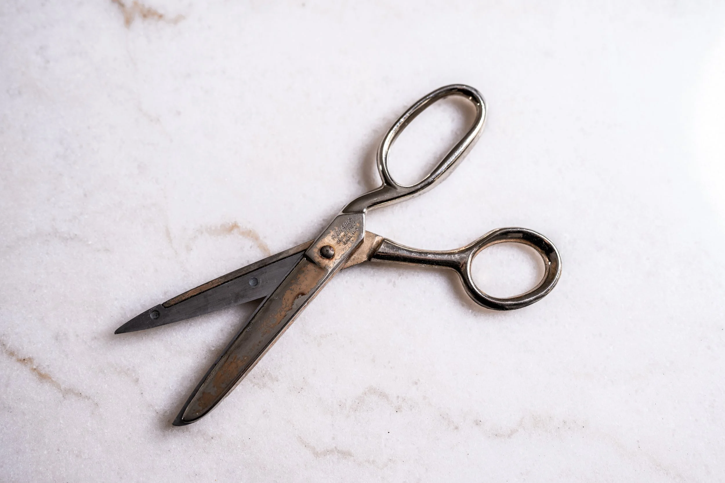 Vintage Richards of Sheffield England Dressmaker Shears / Fabric Scissors