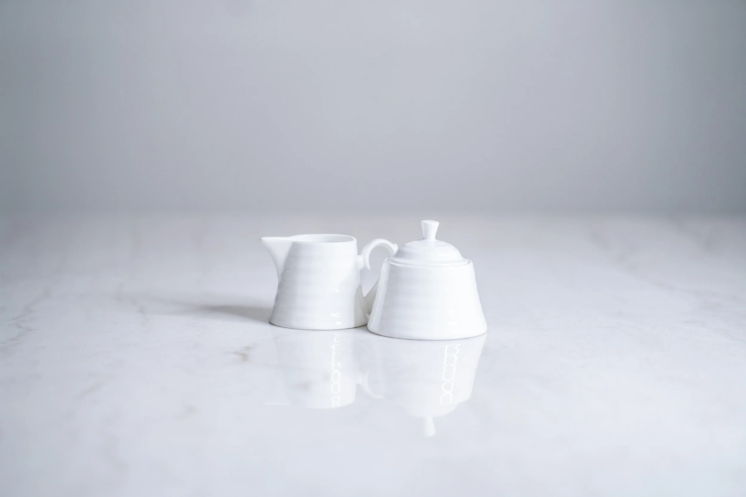 Vintage Robert Gordon Southern Ice Creamer and Sugar Pot Set