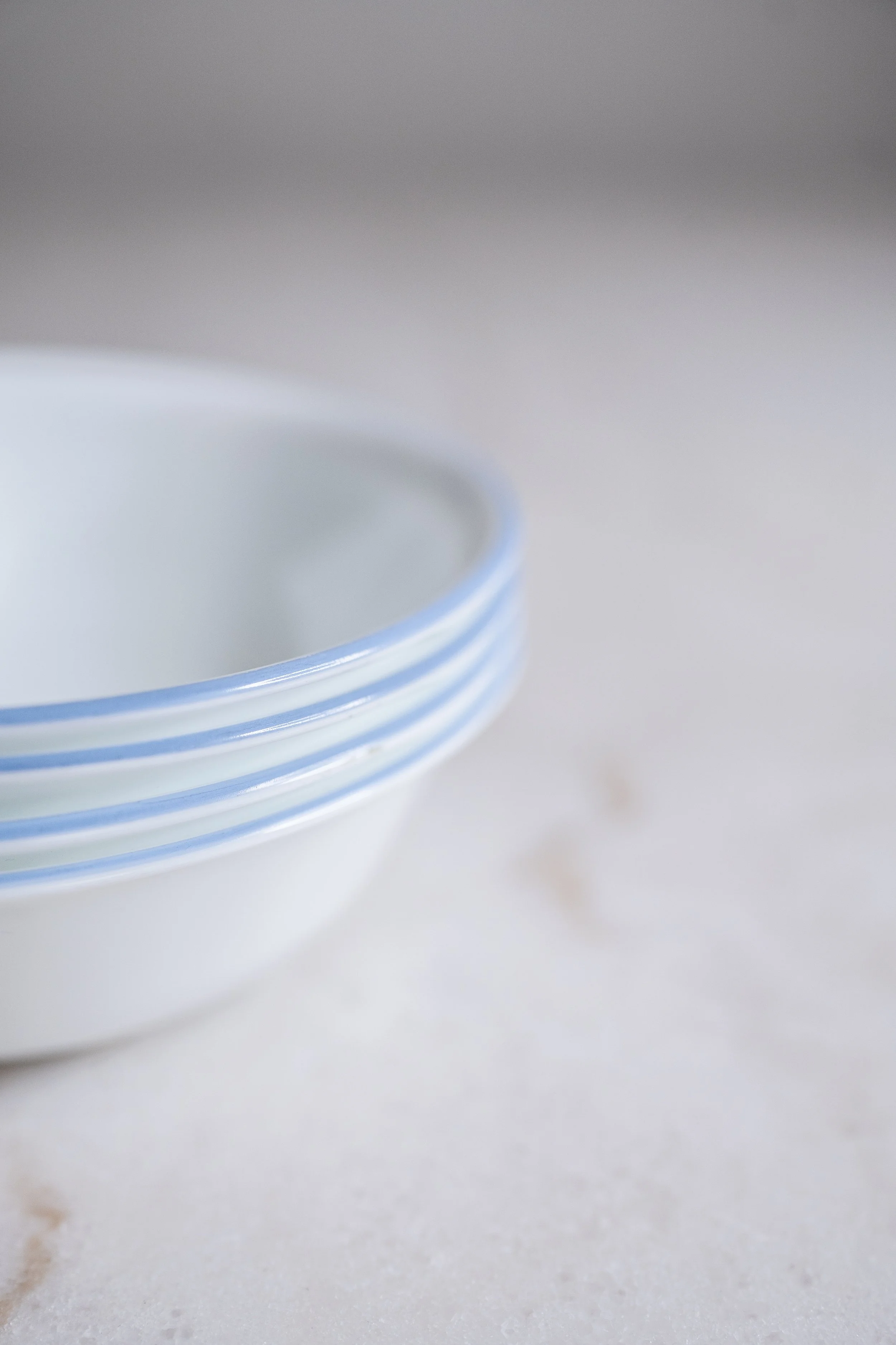 Vintage Corelle White Winter Frost Bowls - Set of 4