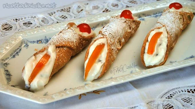 Sicilian-Cannoli-the-original-recipe-and-the-anecdotes-1.jpg
