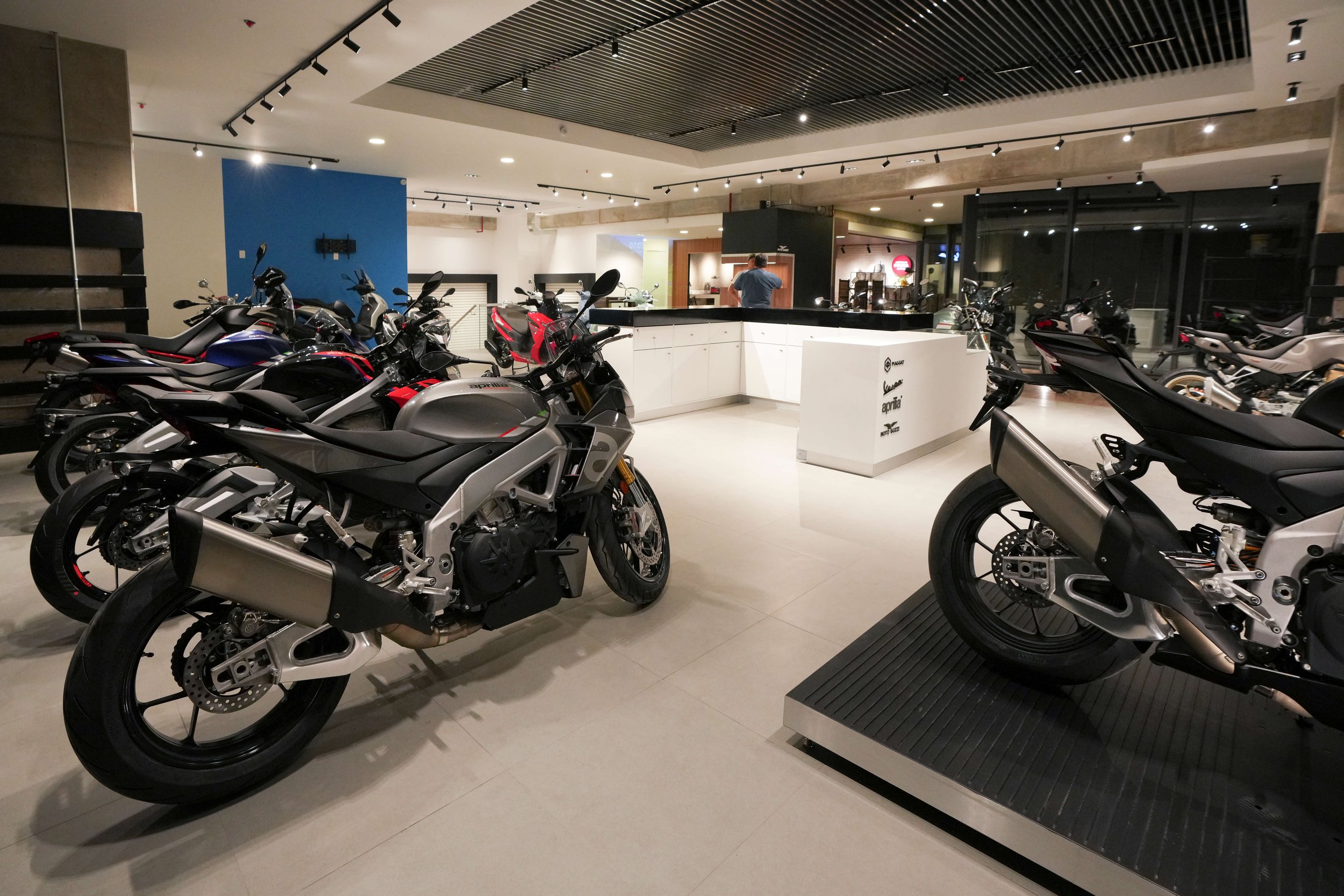 MOTOPLEX POLANCO APERTURA 019.jpg