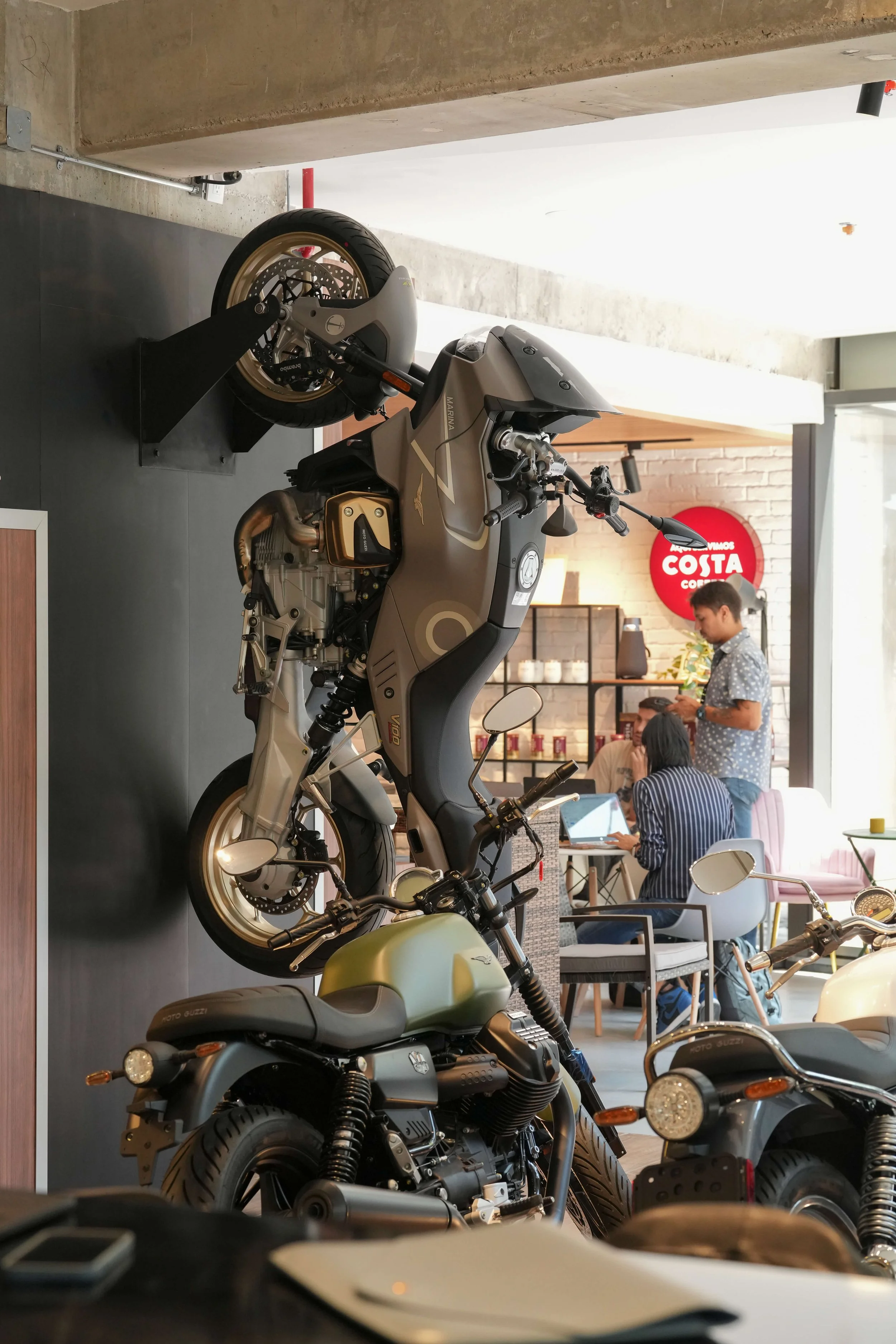 MOTOPLEX POLANCO APERTURA 049.jpg
