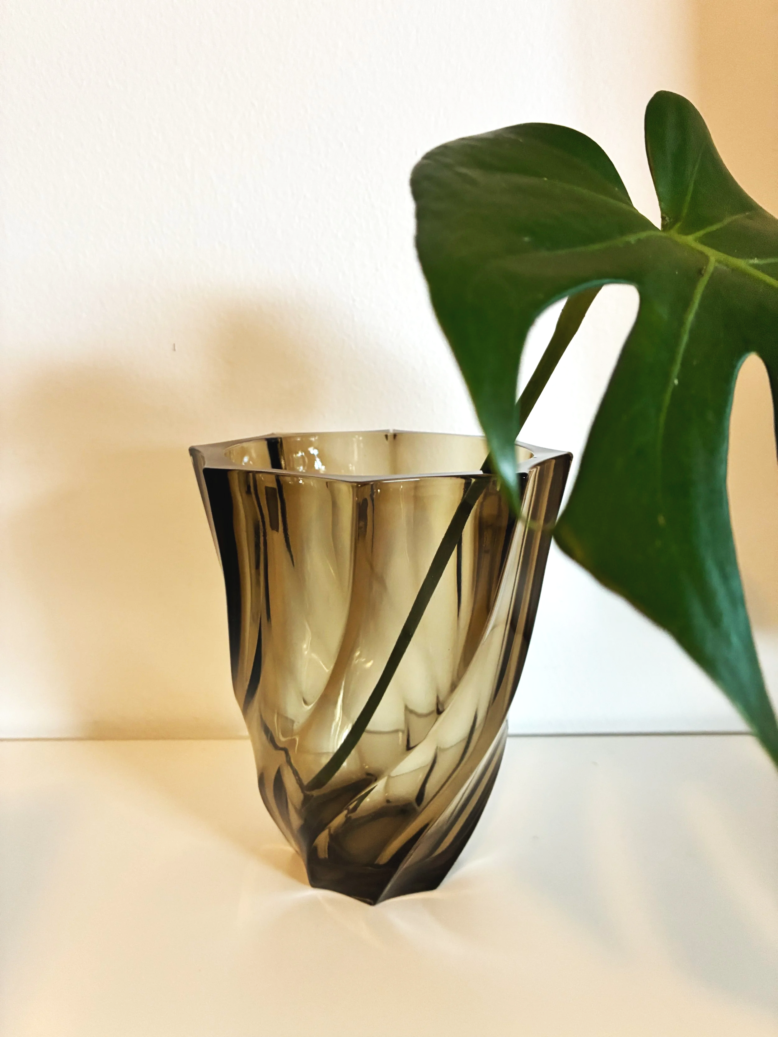 Luminarc France Vintage Twist Vase