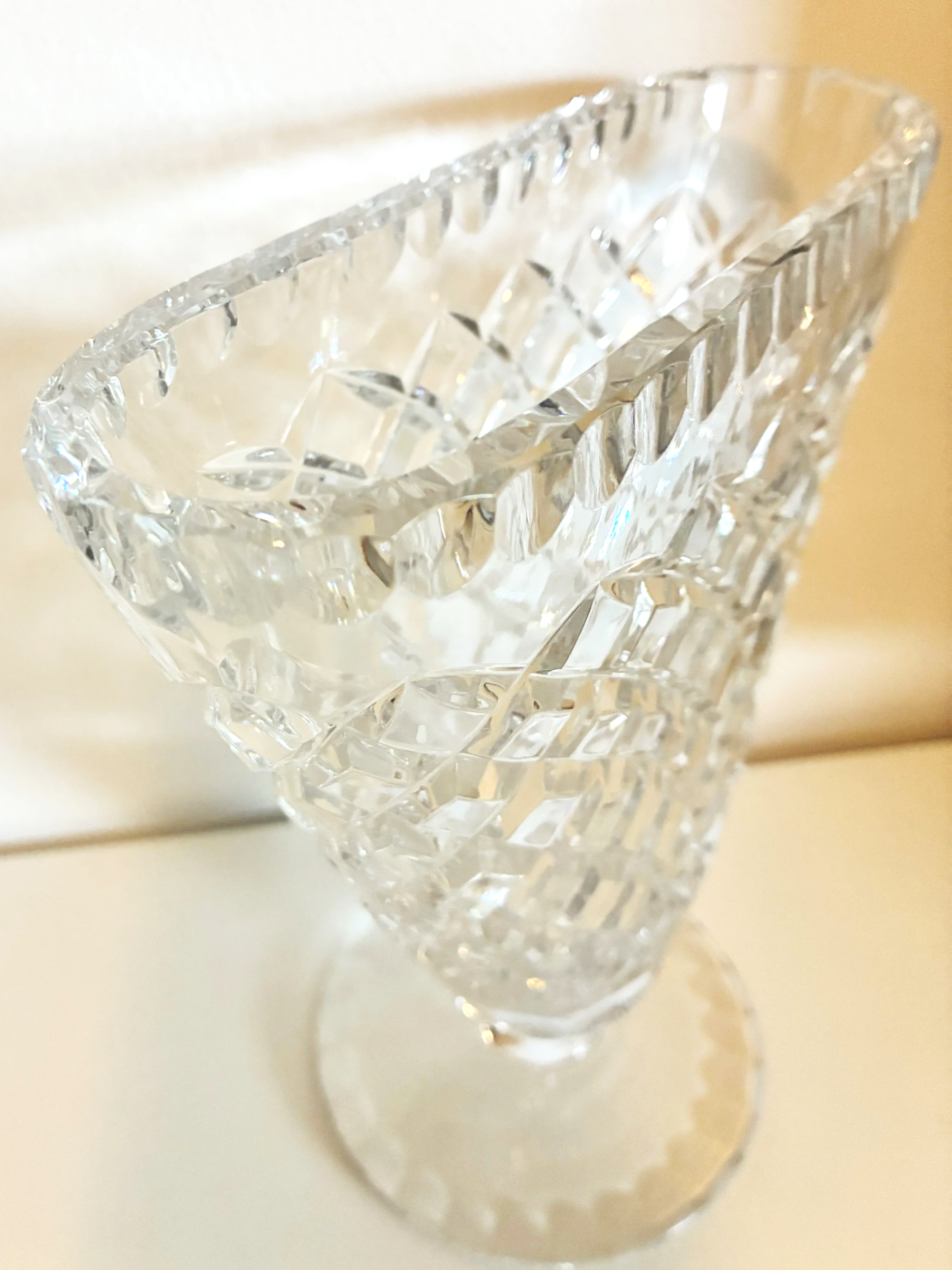 Crystal+Fan+Vase.png