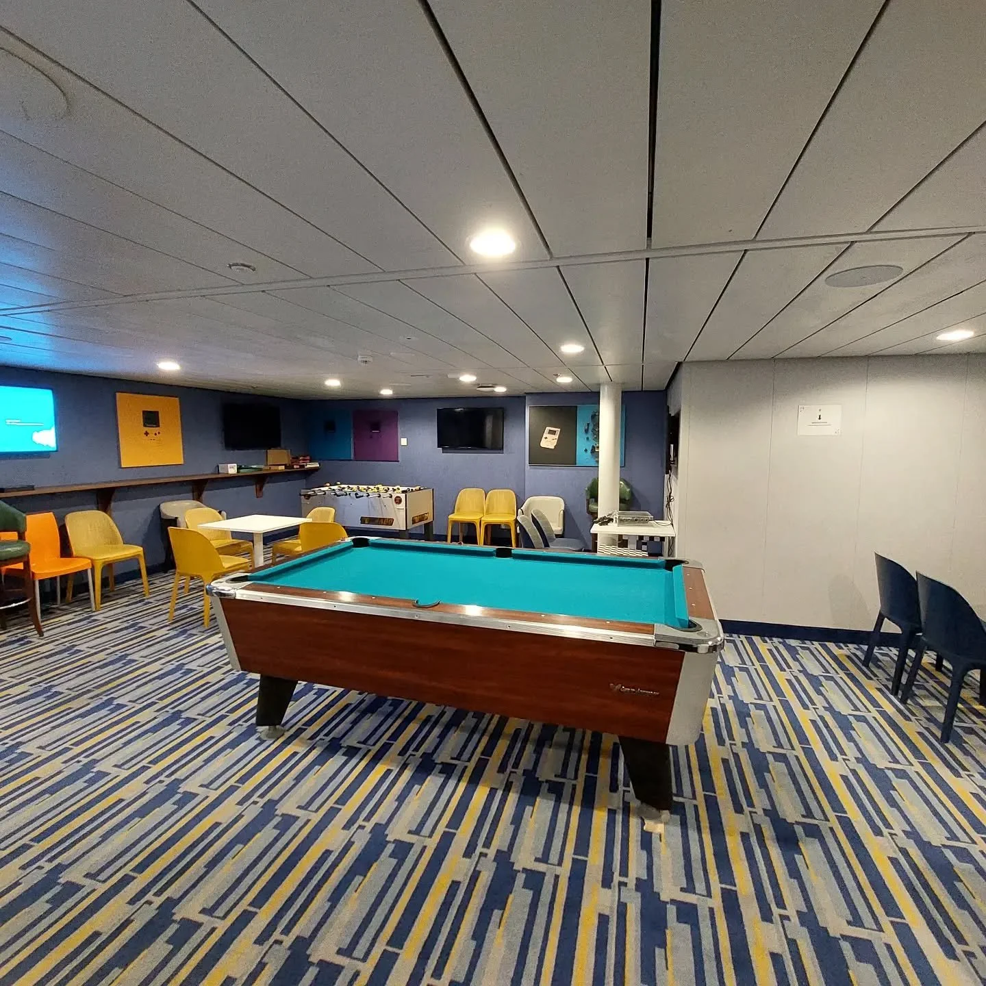 No todo es trabajo, tambi&eacute;n hay diversi&oacute;n. Look at this!!! Have fun at work!
#workingonboard