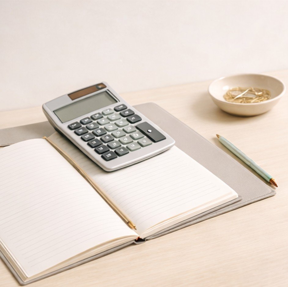 Bookkeeping and financial calculations for business