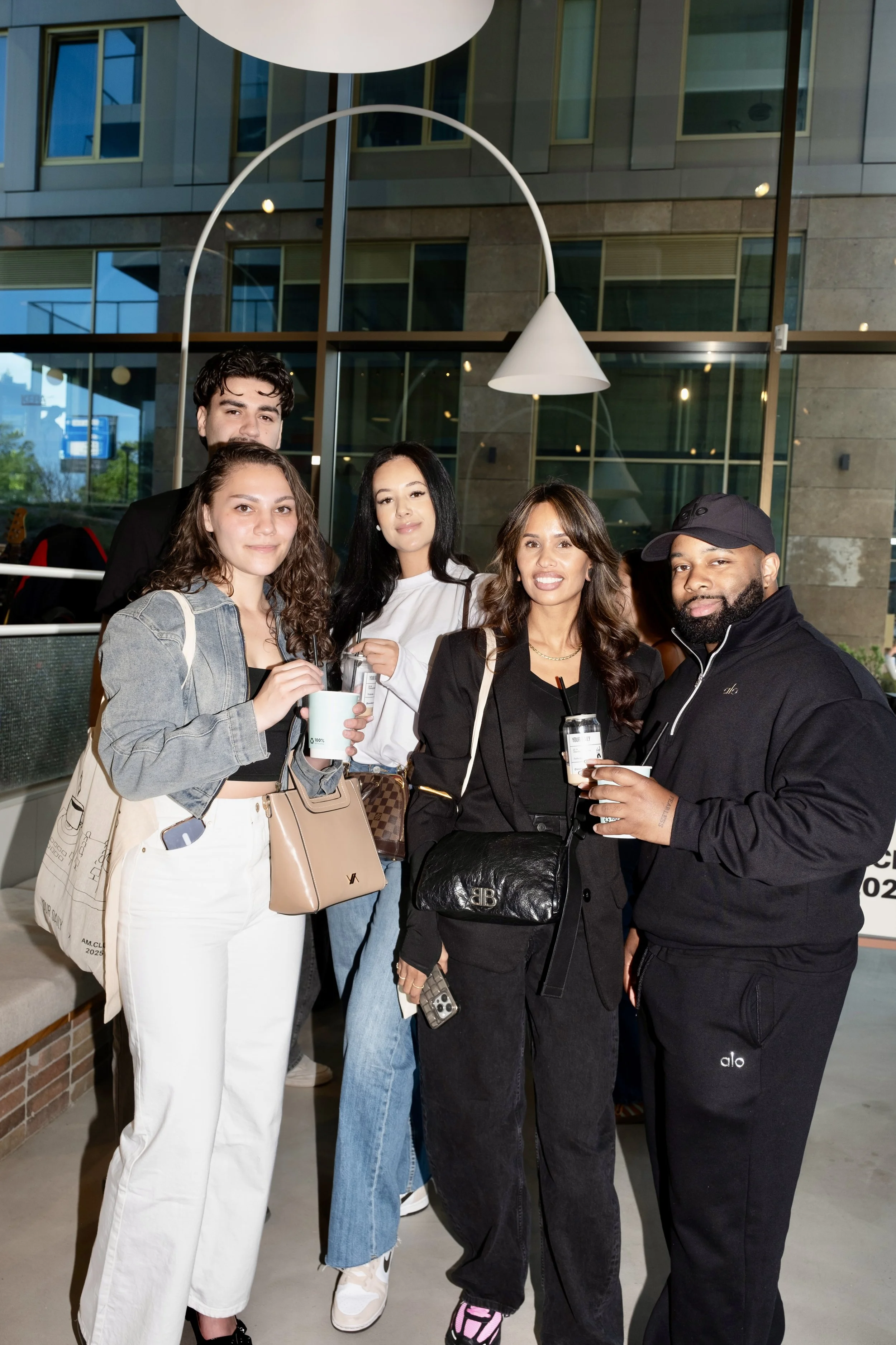 .com.apple.Foundation.NSItemProvider.ZoKU0b.jpg