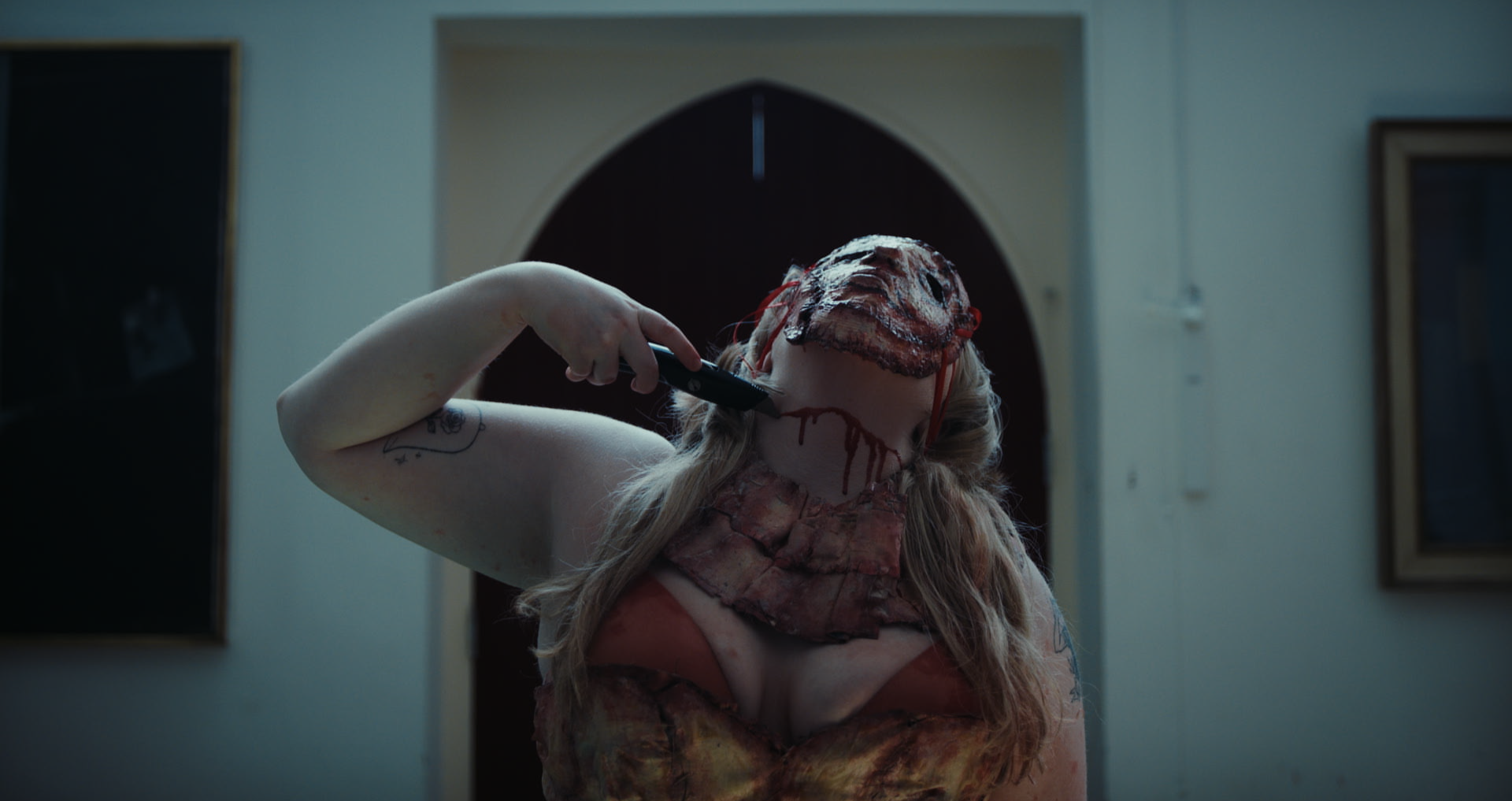 BLOOD KNIVES
