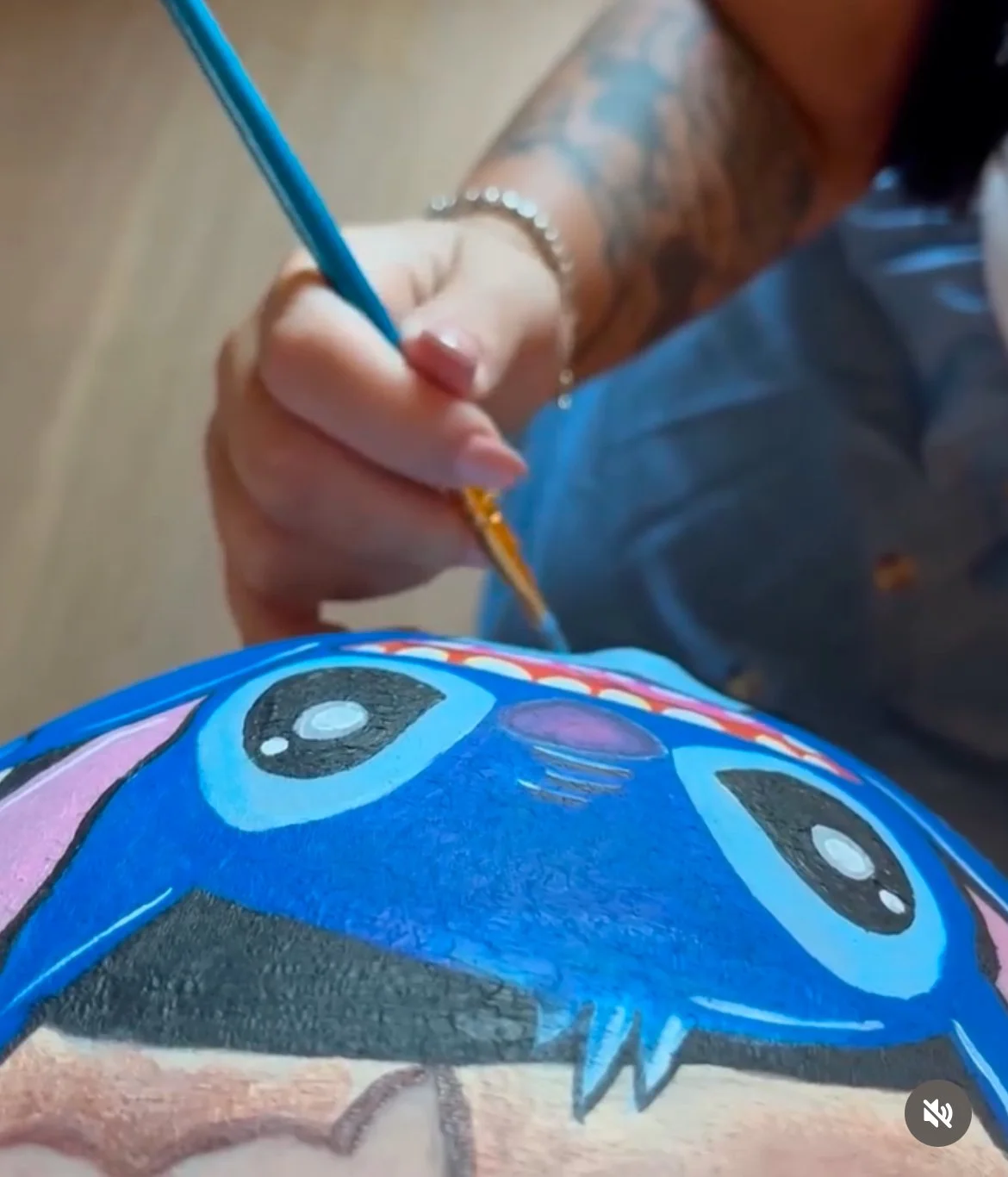 bellypainting
