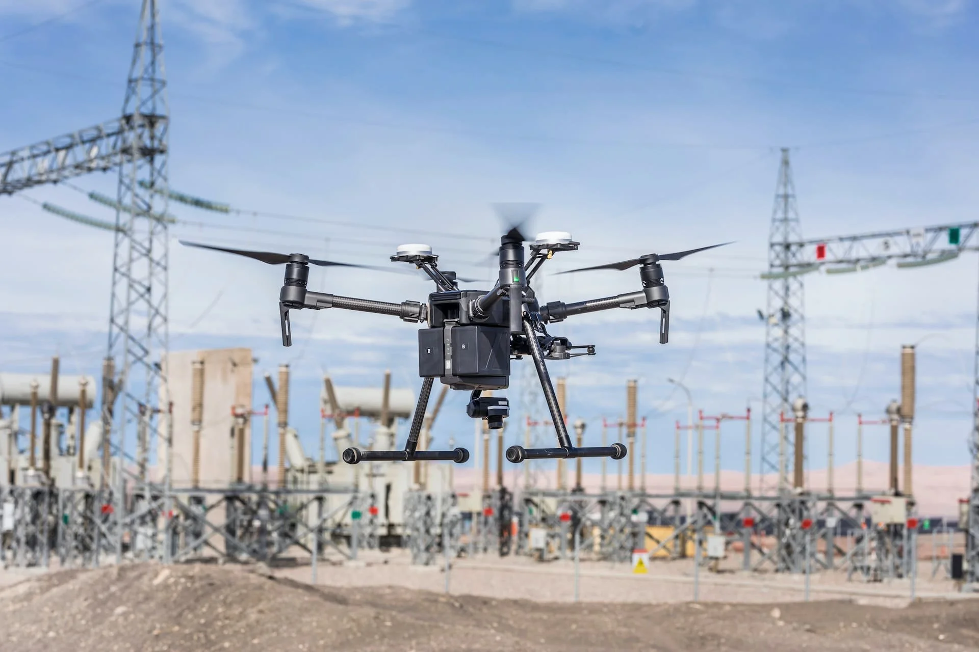 Drone professionale per ispezioni impianti elettrici, sottostazioni, linee energetiche, rilievi tecnici e controlli industriali ad alta precisione in tutta Italia.