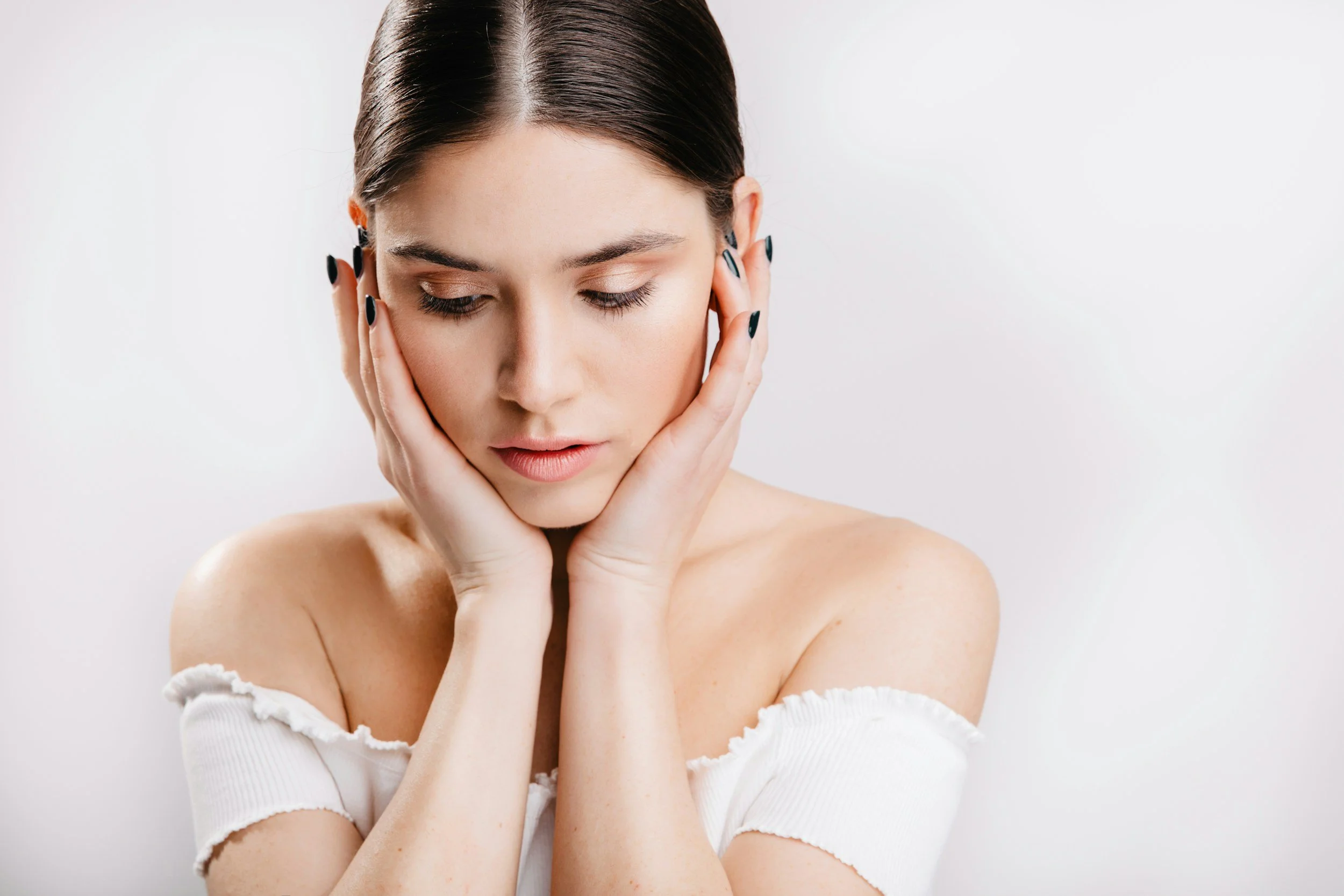 Building Back the Barrier: Product Recommendations for Inflammaging and Sensitive Skin
