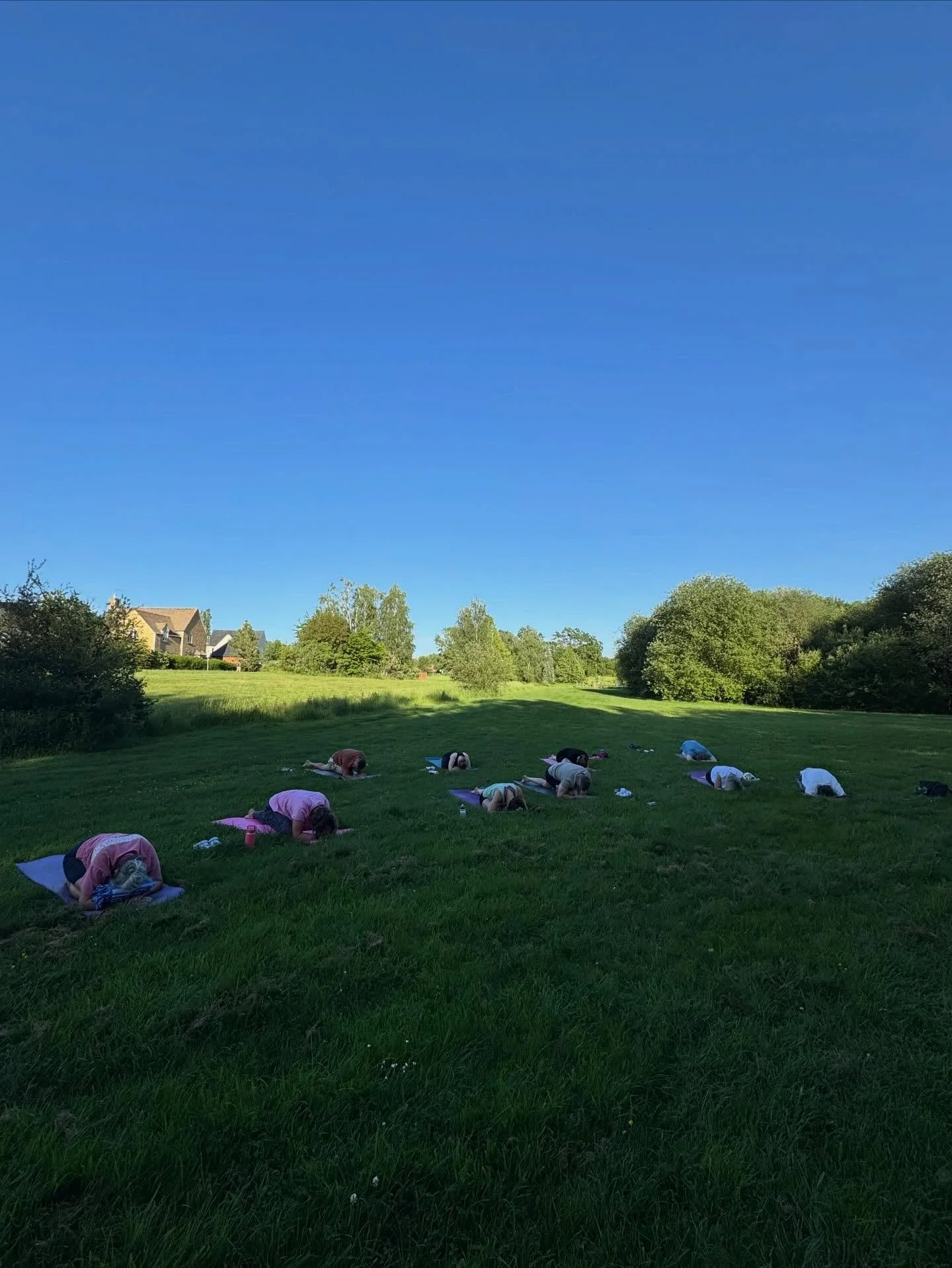 So good to be back out in the park tonight for Slow Flow Friday. 

Beautiful energy from everyone. 

Have a lully weekend xxxx