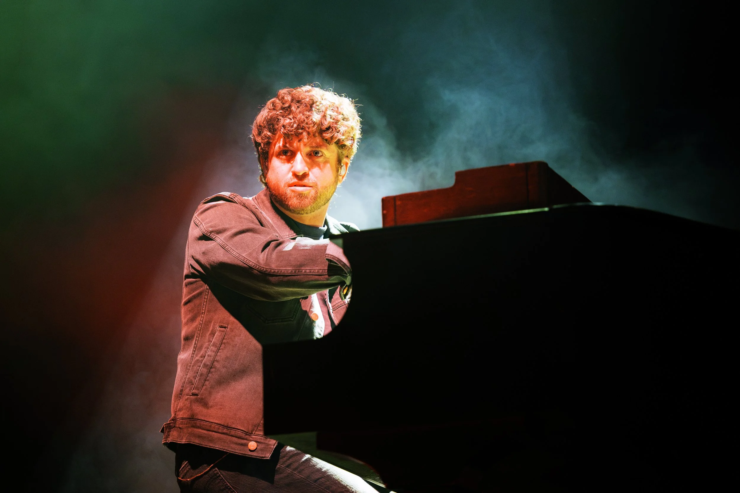  NASHVILLE, TENNESSEE - October 16: Jesse Welles brings his “Red” tour to The Pinnacle. (Photo by Dylan Basden for Pretty Nifty) 