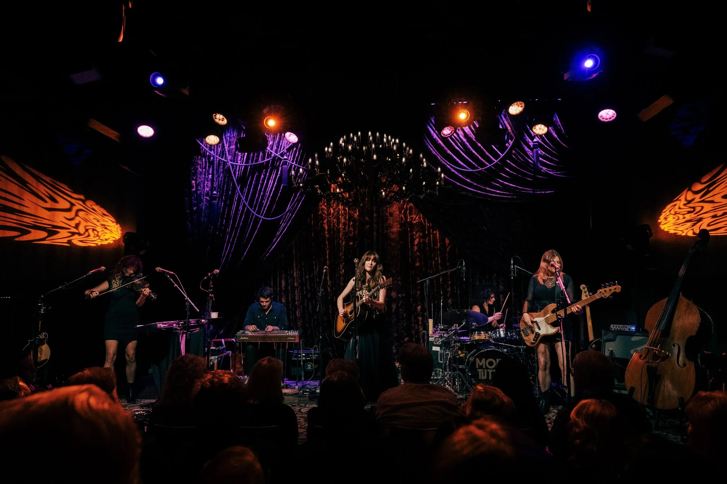 molly-tuttle-1.jpeg