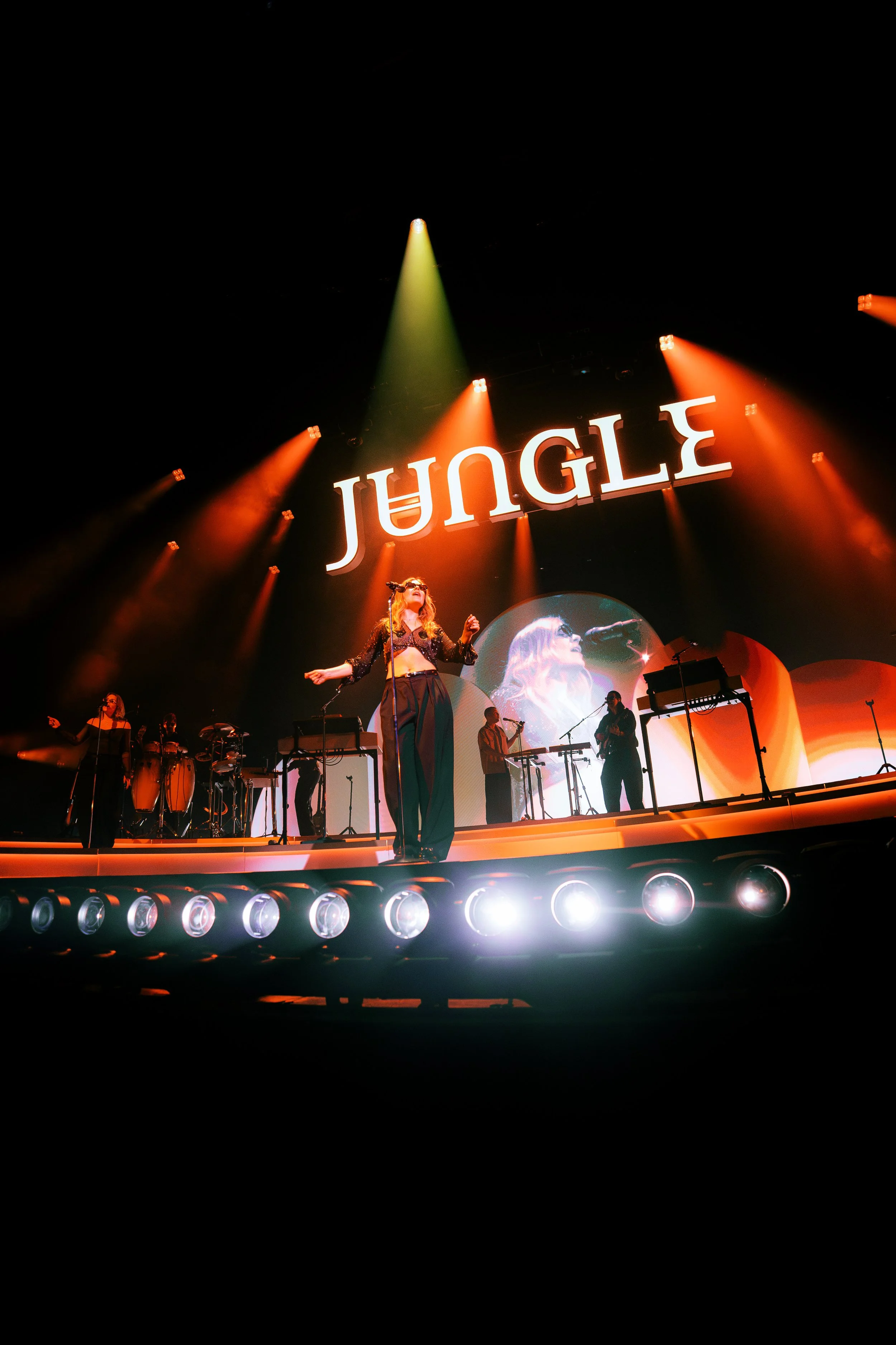  NASHVILLE, TENNESSEE - September 21: Jungle bring their “Sunshine World Tour” to The Pinnacle. (Photo by Dylan Basden for Pretty Nifty) 