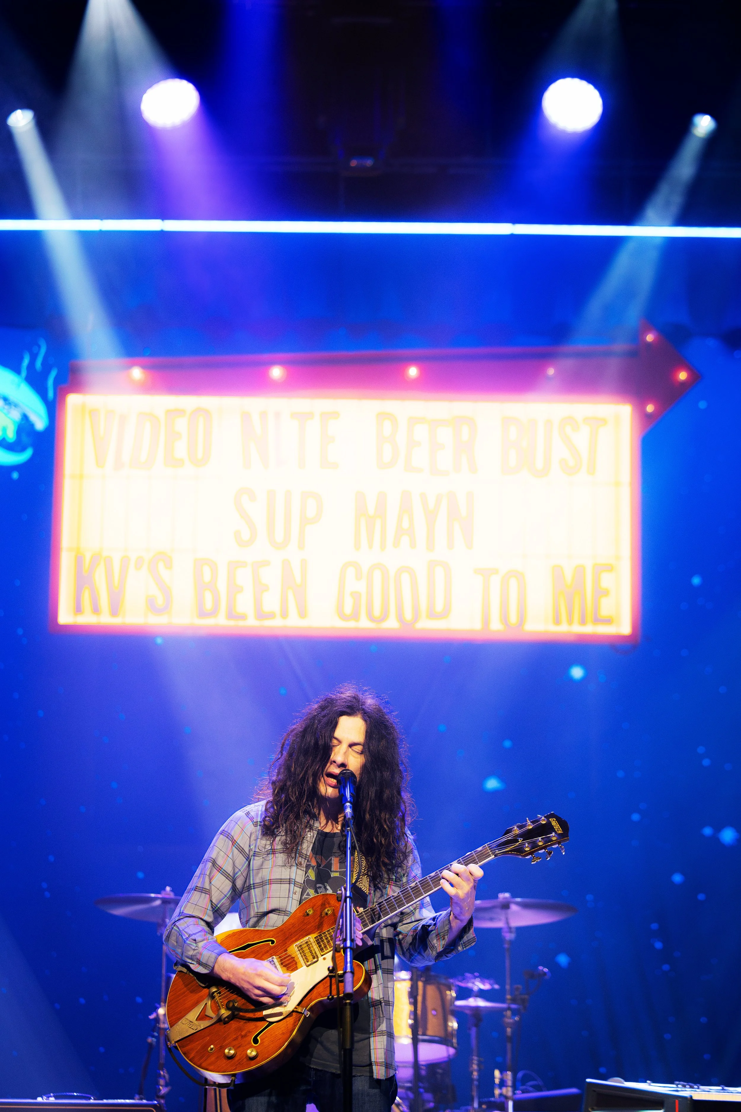  NASHVILLE, TENNESSEE - July 18: Kurt Vile brings his “KV’s Been Good to Me” Tour to Ryman Auditorium. (Photo by Dylan Basden for Pretty Nifty) 