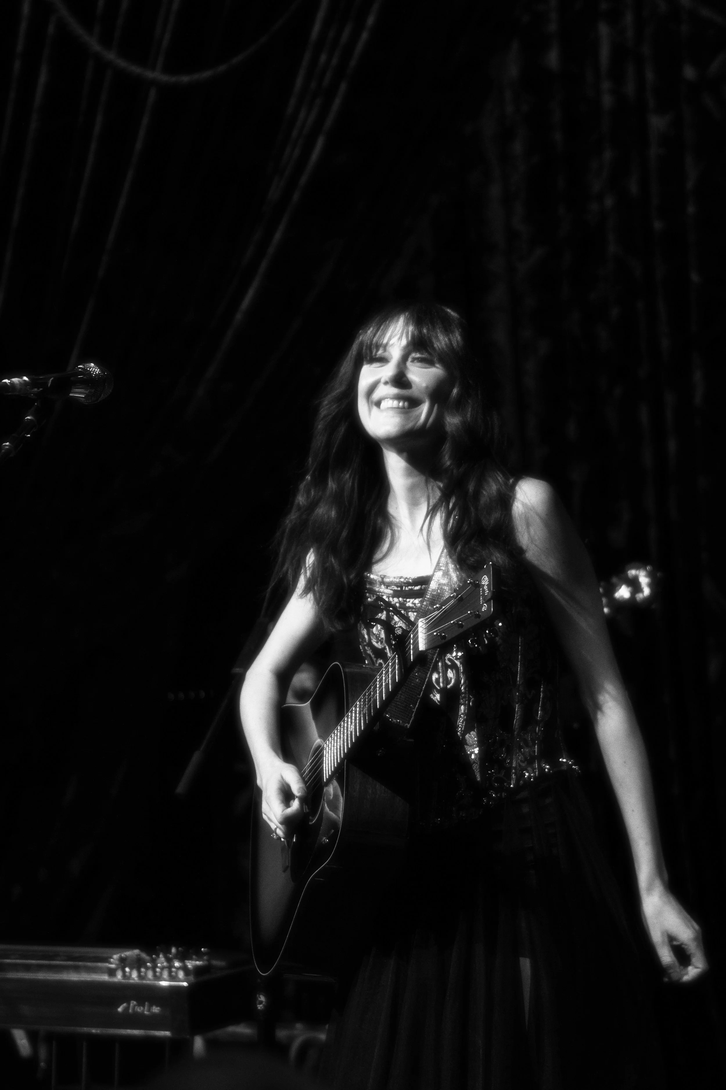 molly-tuttle-4.jpeg
