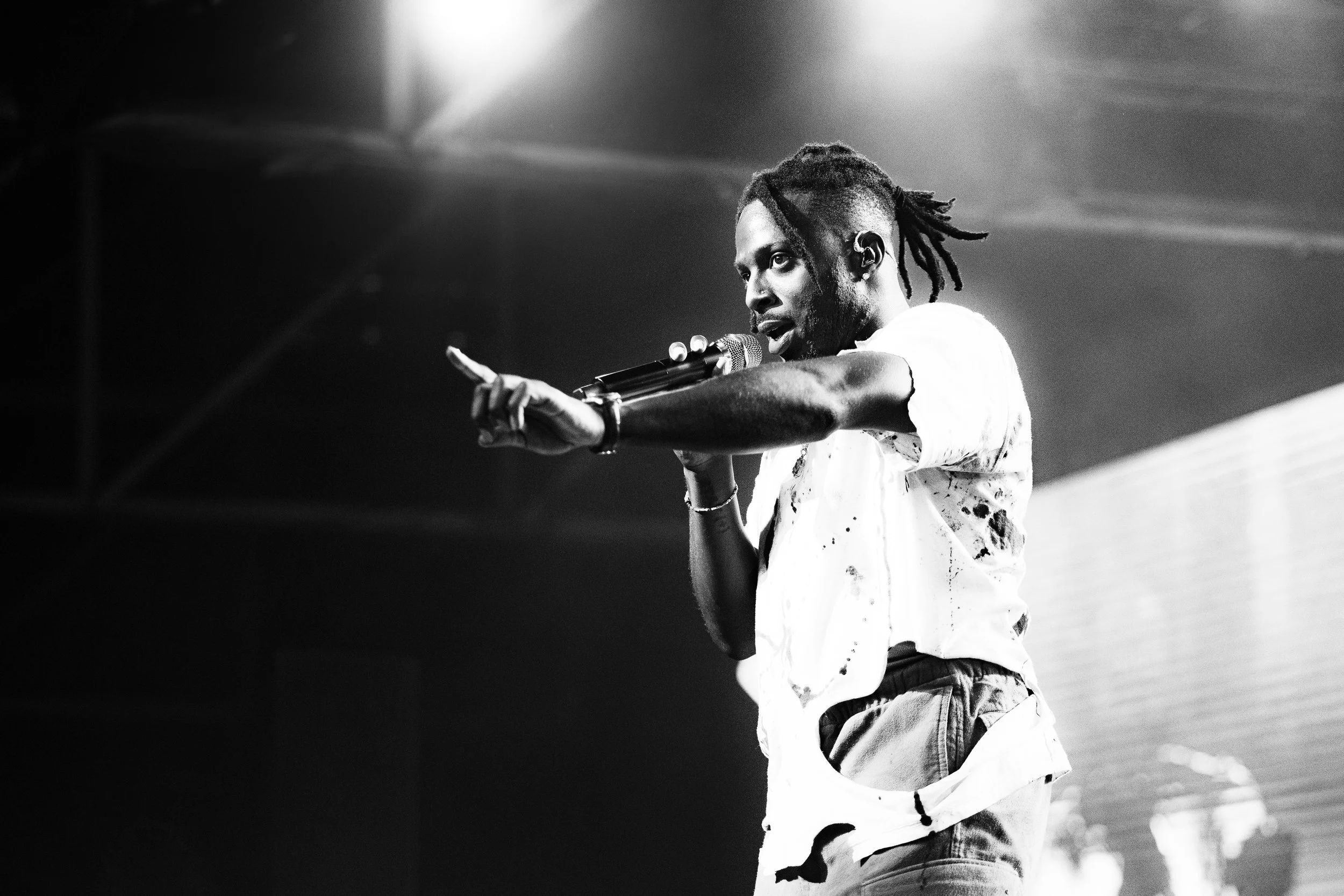 Isaiah_Rashad_09.10.26-28-2.0.jpeg