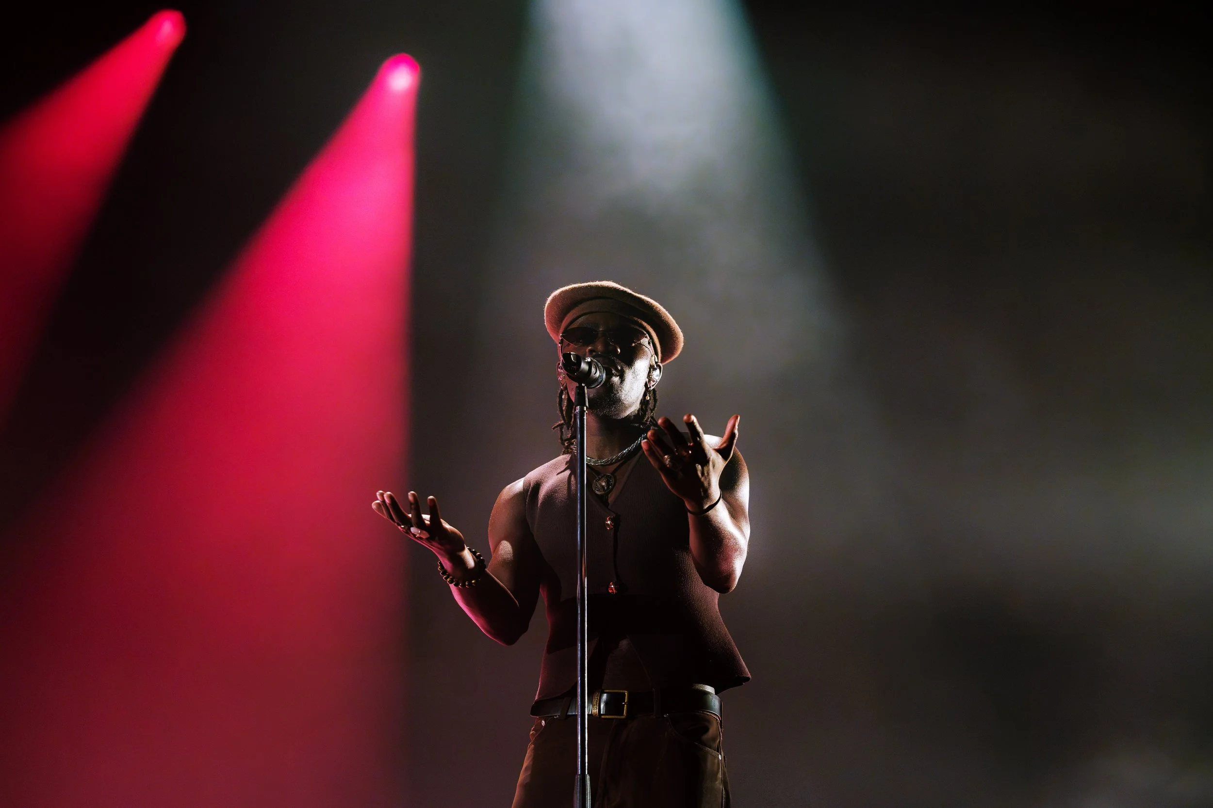  NASHVILLE, TENNESSEE - September 21: Jungle bring their “Sunshine World Tour” to The Pinnacle. (Photo by Dylan Basden for Pretty Nifty) 