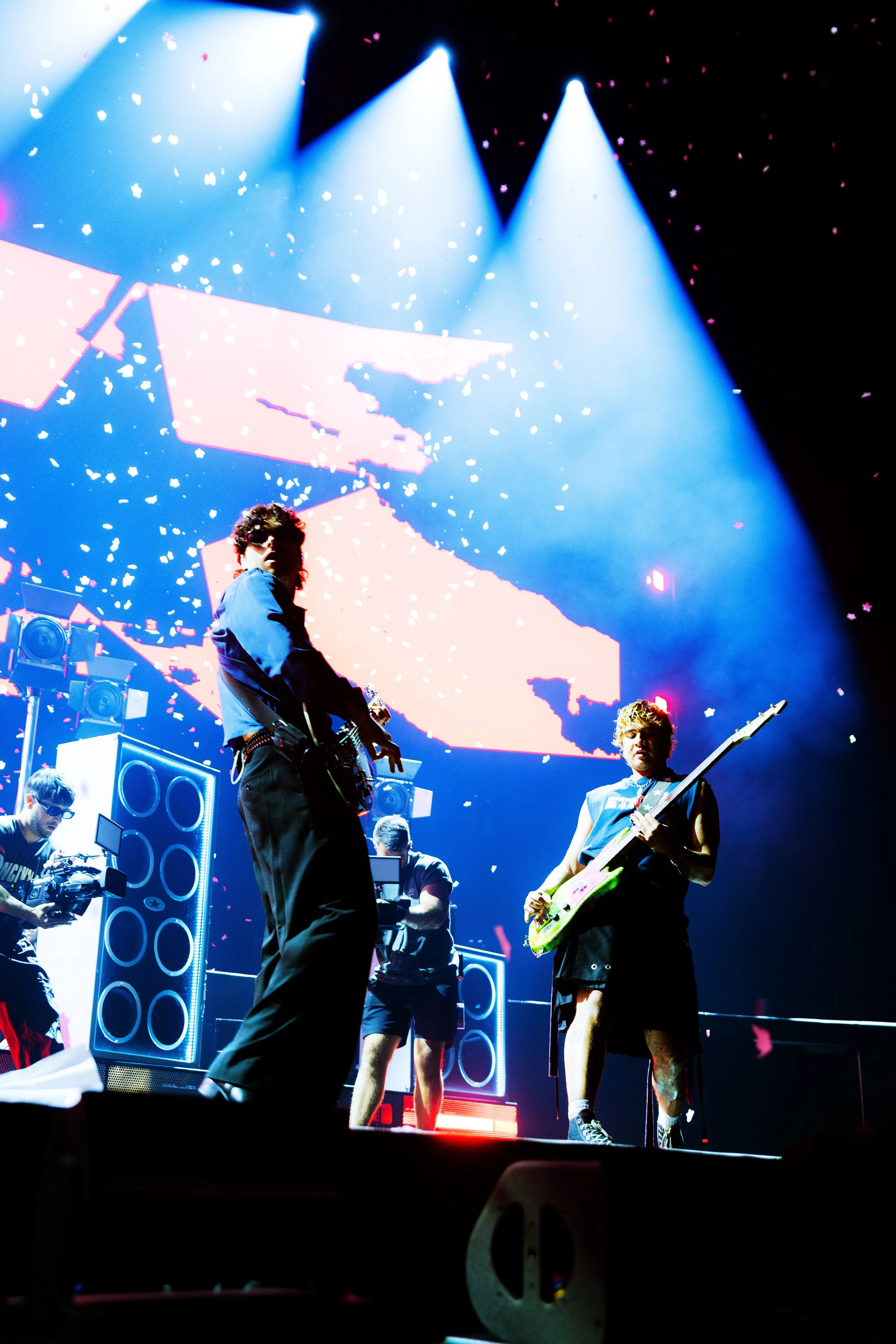 5_Seconds_of_Summer_06.19.26-19-2.0.jpeg