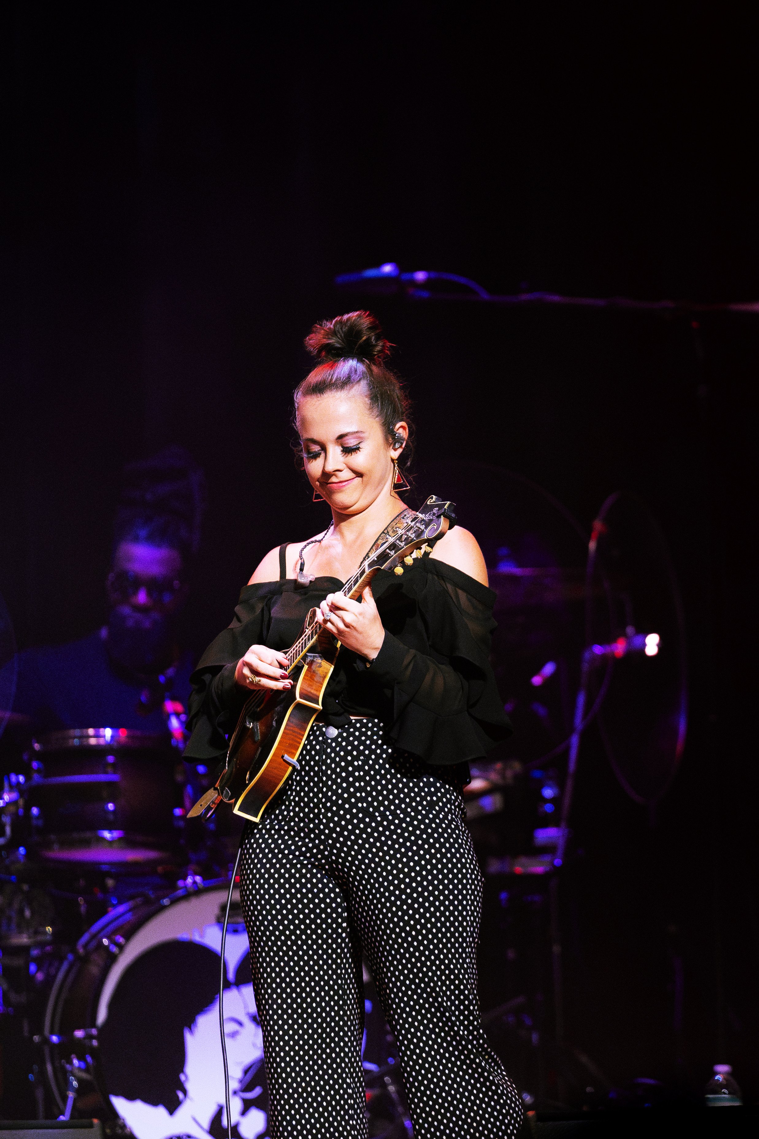  NASHVILLE, TENNESSEE - September 13: The War and Treaty perform at their Ryman Auditorium headline debut. (Photo by Dylan Basden for Pretty Nifty) 