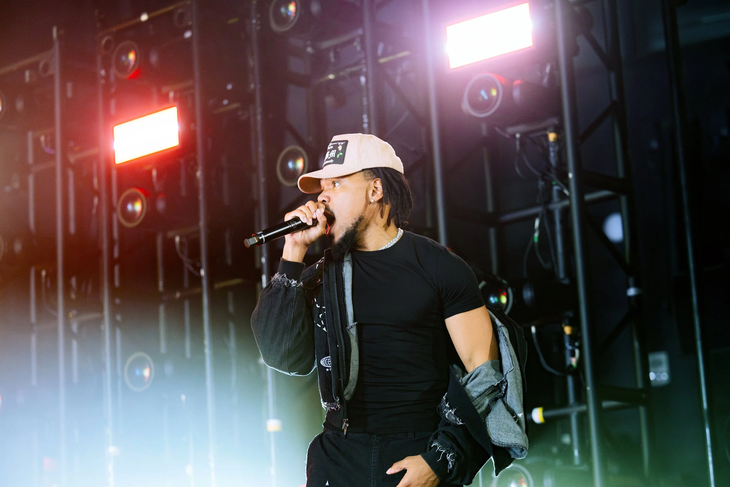  NASHVILLE, TENNESSEE - August 30: Chance the Rapper sells out Ryman Auditorium on his  Coloring Book  10th anniversary tour. (Photo by Dylan Basden for Pretty Nifty) 