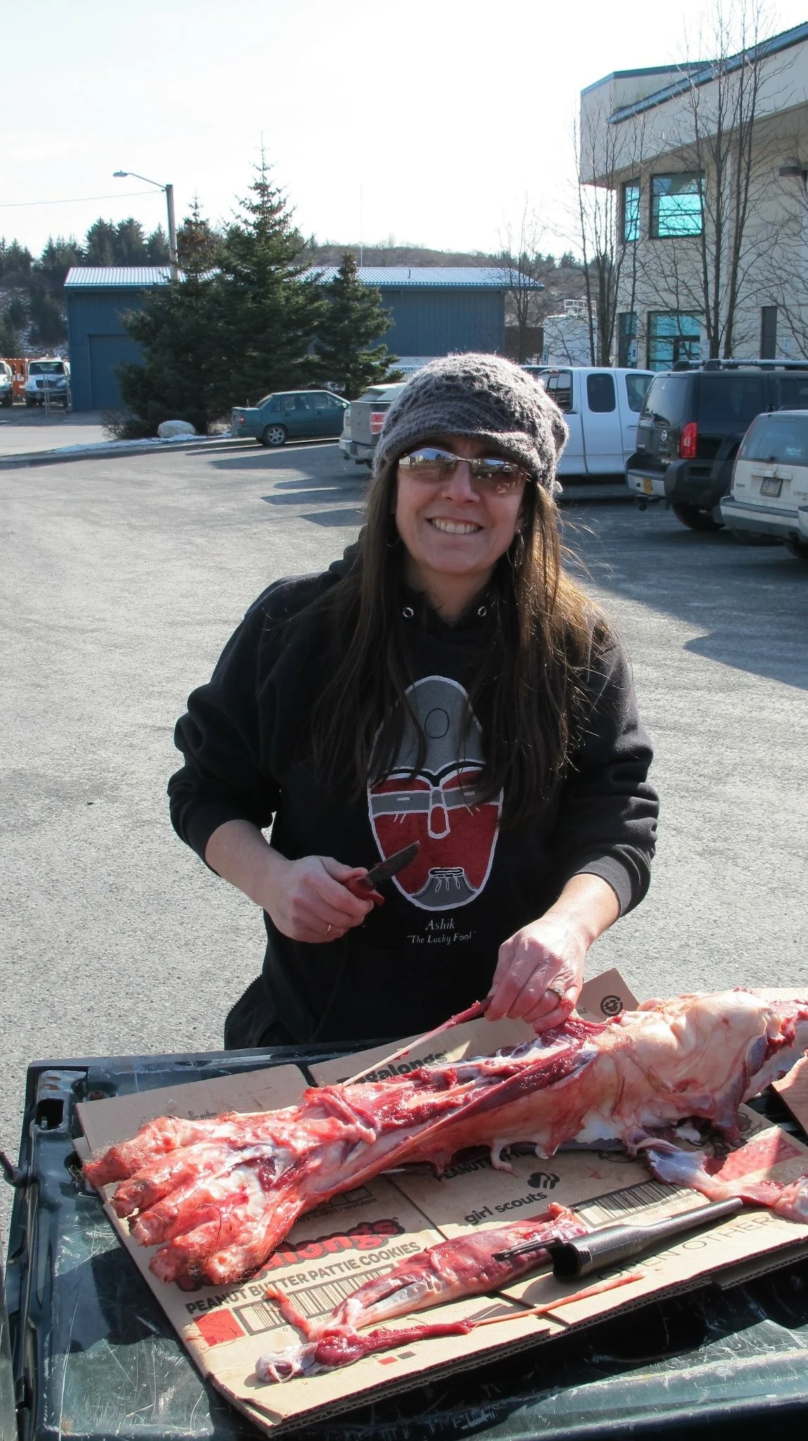 Sinew - Harvesting Bear Tendons