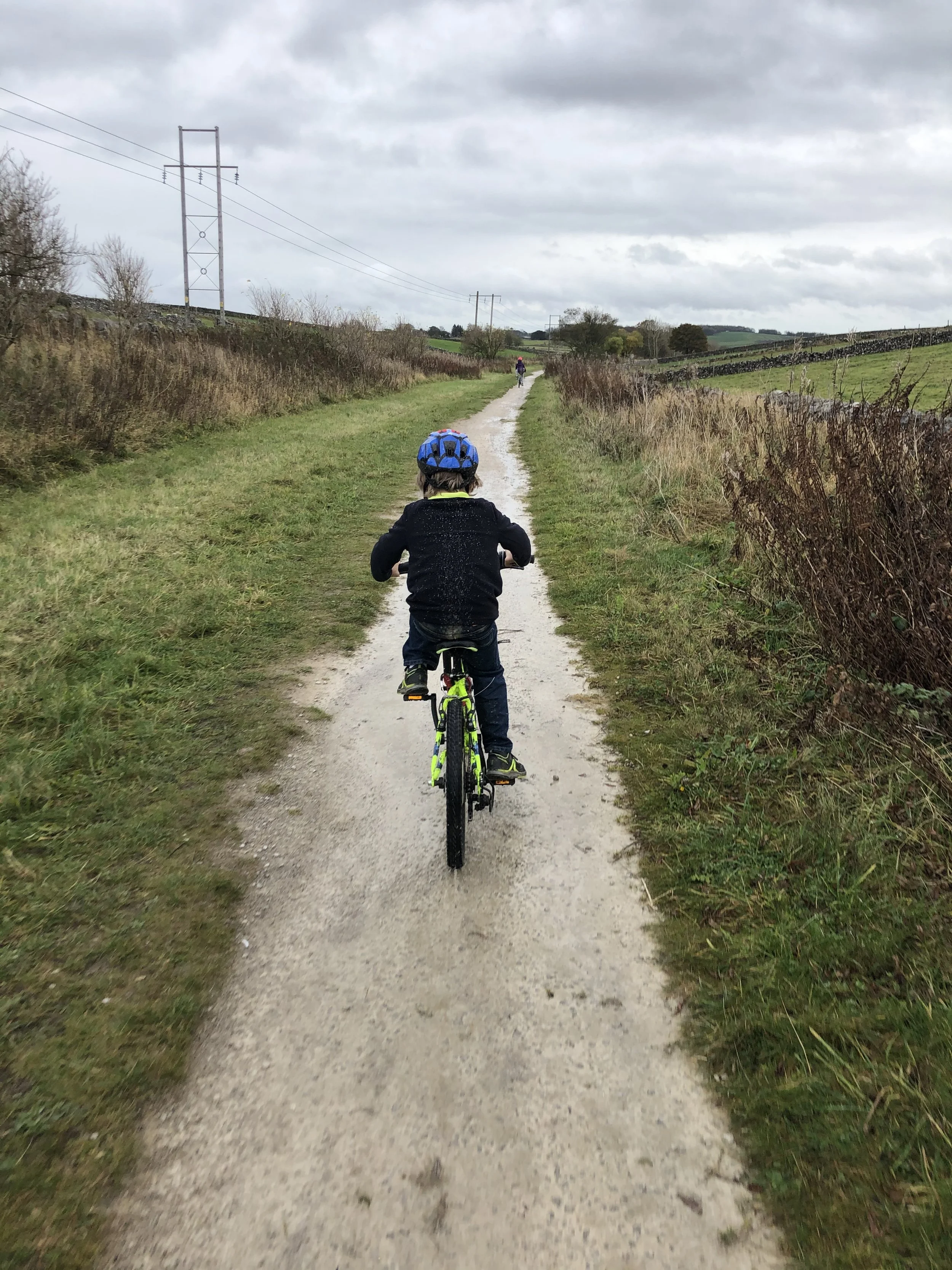 Family cycling Peak District, traffic-free bike trails Derbyshire, Monsal Trail accommodation, Tissington Trail, bike-friendly holiday let Buxton.