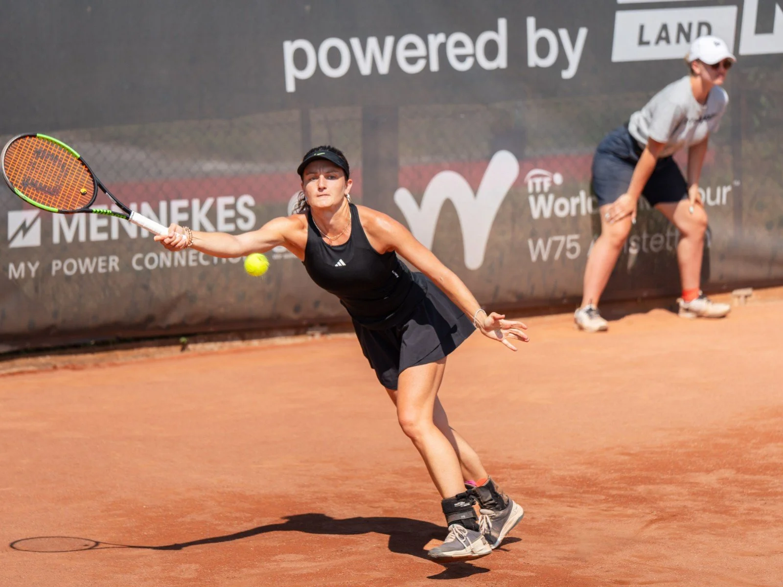 Die Doppel-Finalistin 2024 Jesika Maleckova (CZE) siegte 2026 bereits beim WTA 250 in Rouen.