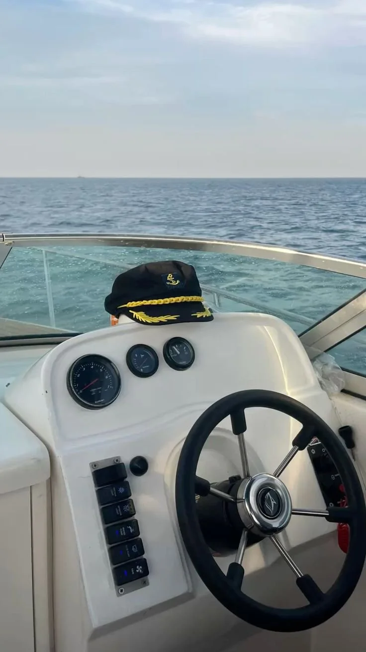 What does a Superyacht Purser do?